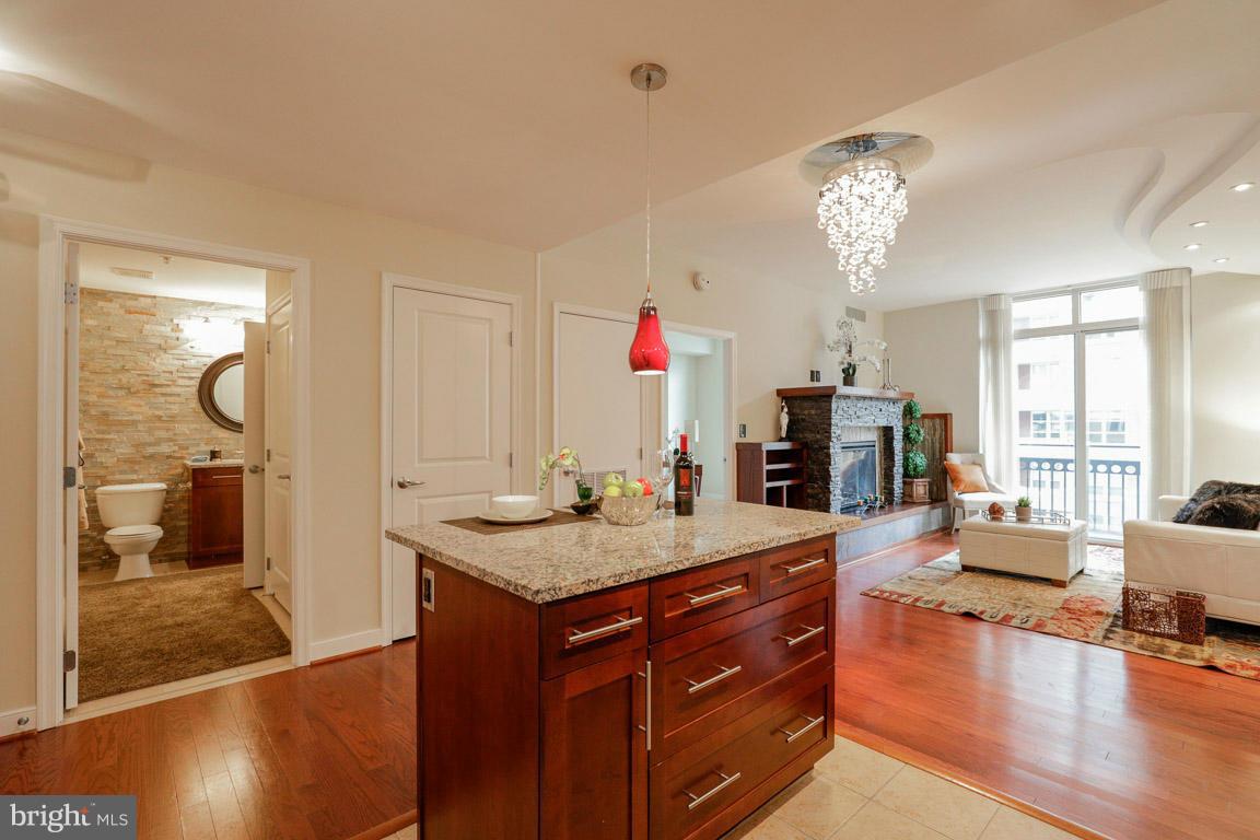 ONE NATIONAL HARBOR CONDOMINIUM - Residential