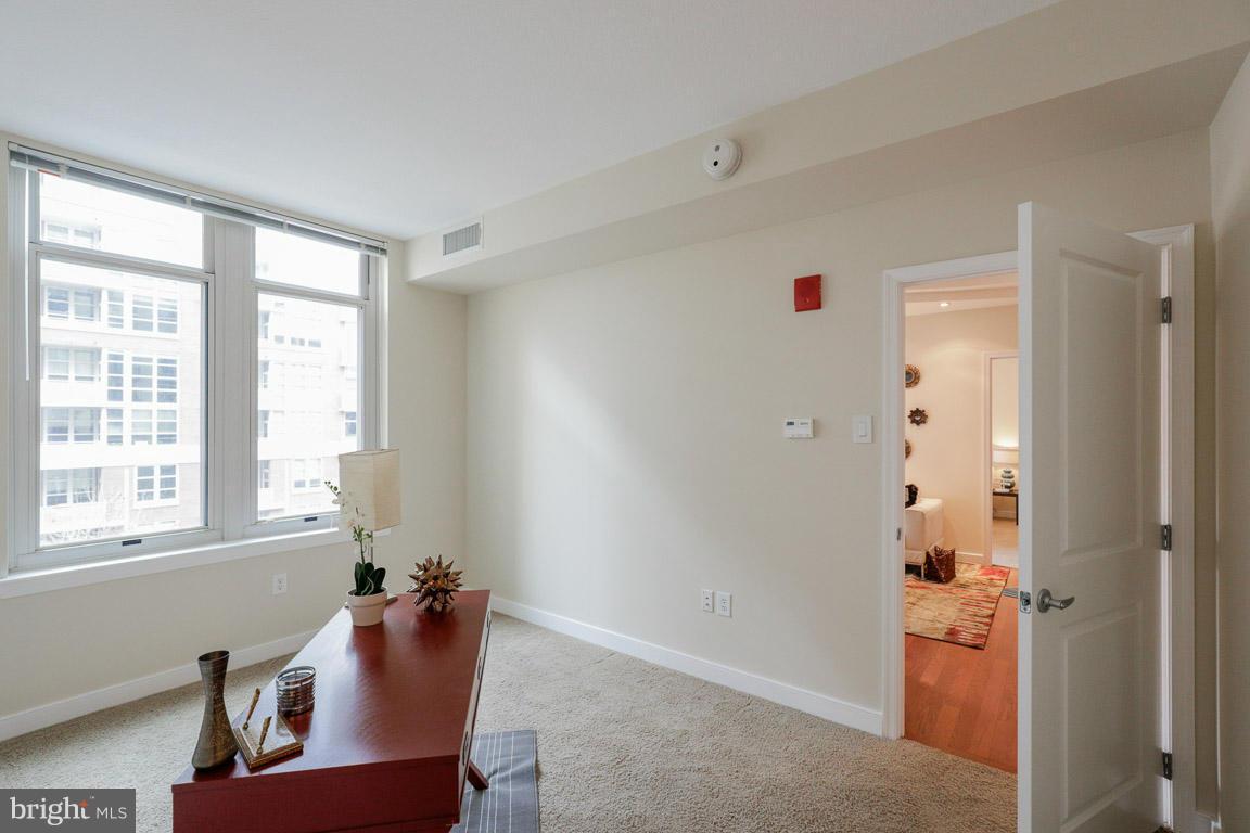 ONE NATIONAL HARBOR CONDOMINIUM - Residential