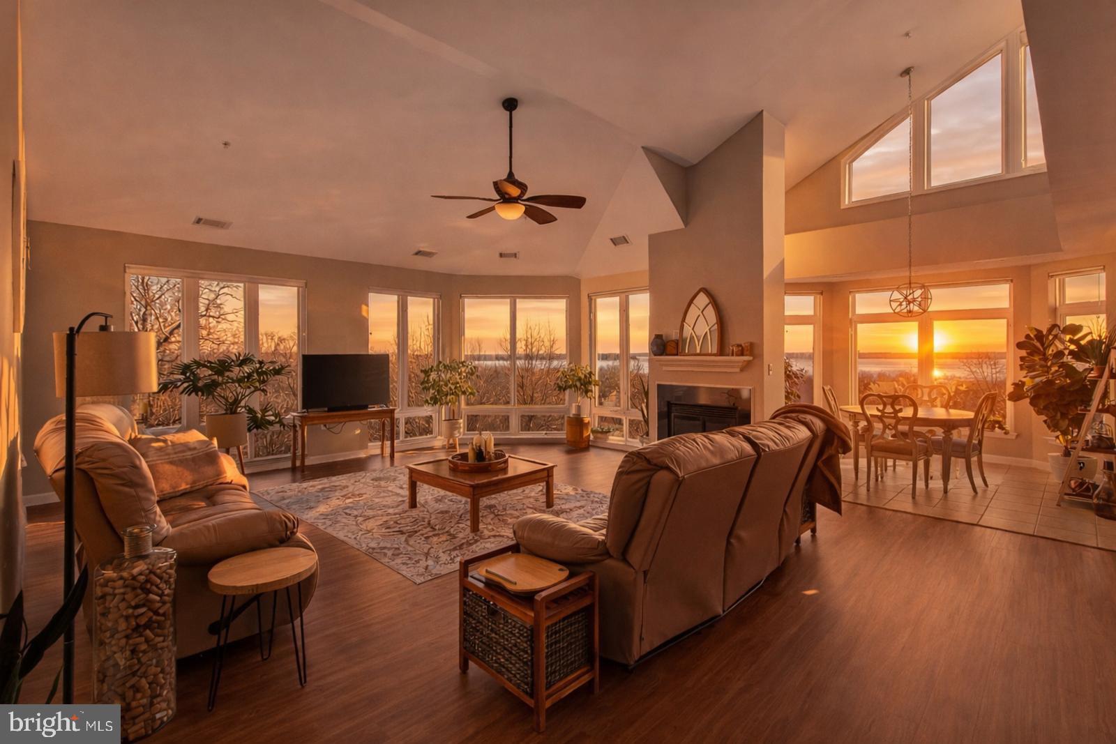 POTOMAC POINTE CONDOMINI - Residential