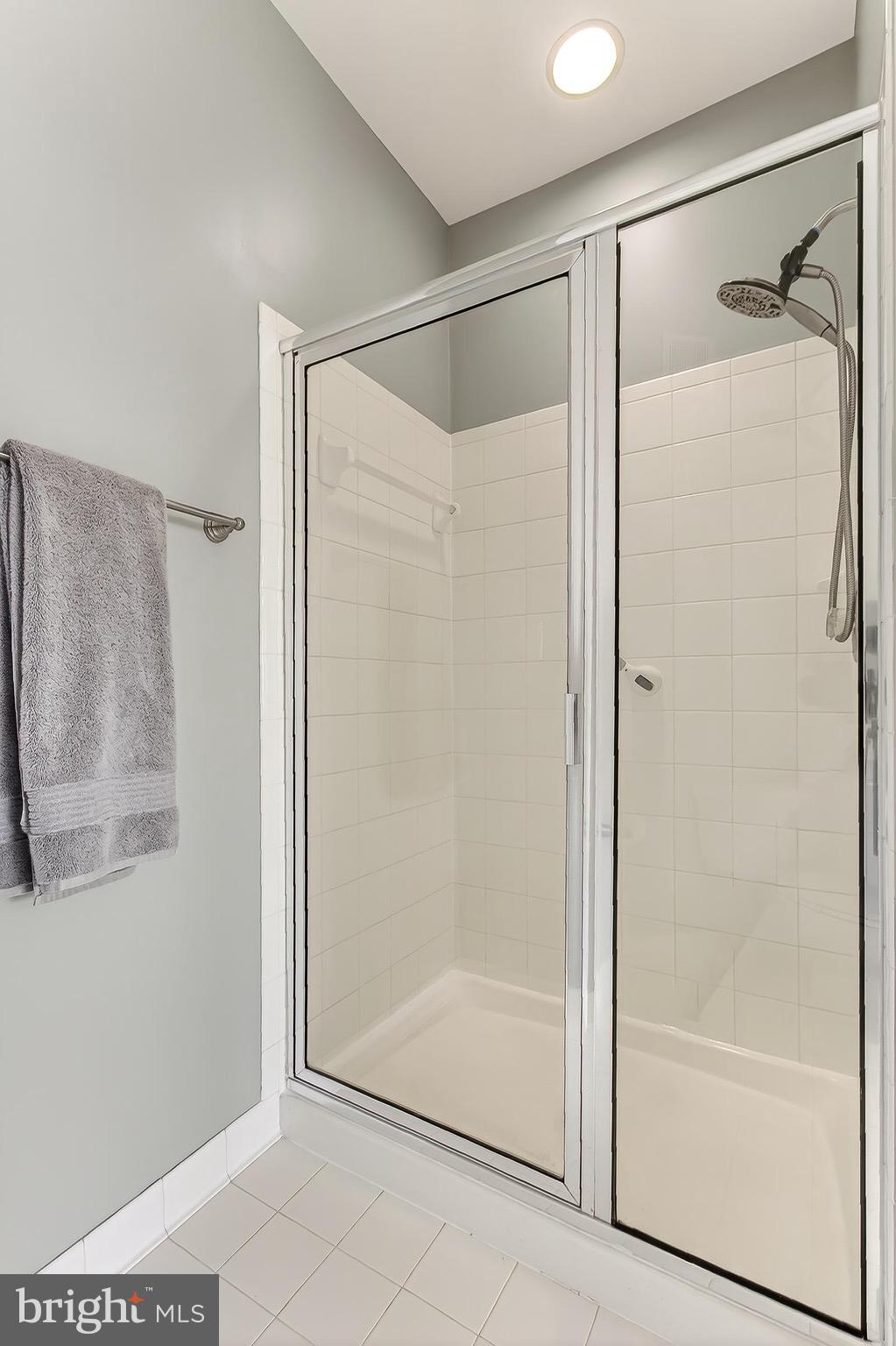 POTOMAC POINTE CONDOMINI - Residential