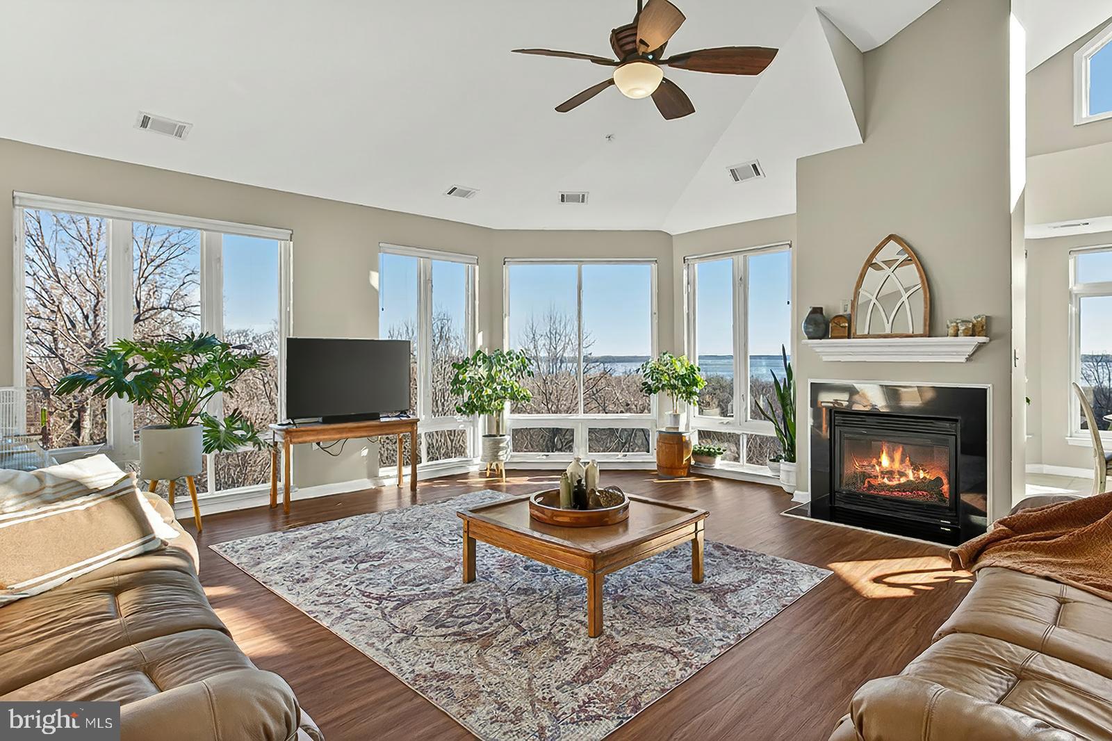 1621 LADUE COURT 404