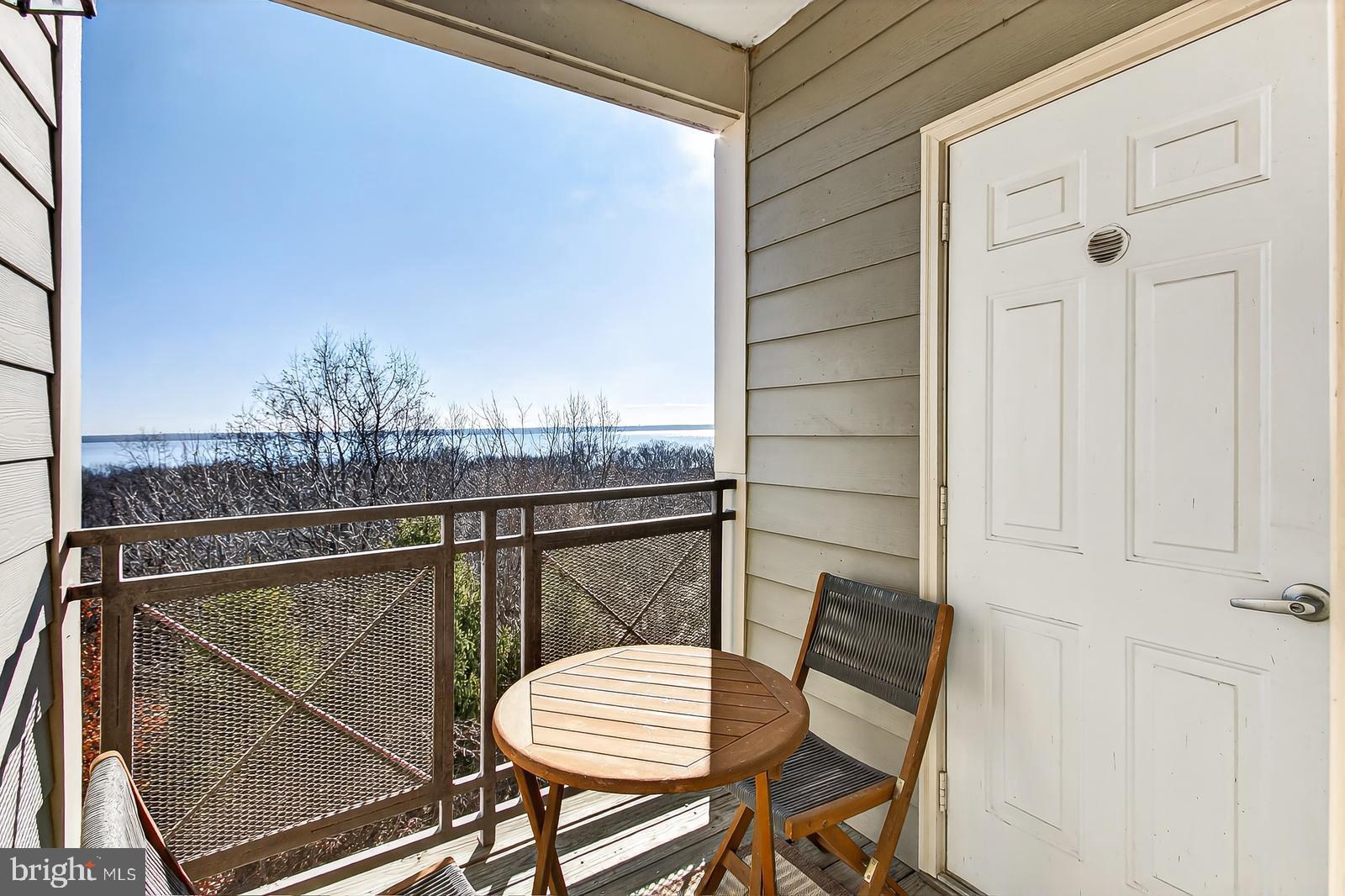 POTOMAC POINTE CONDOMINI - Residential