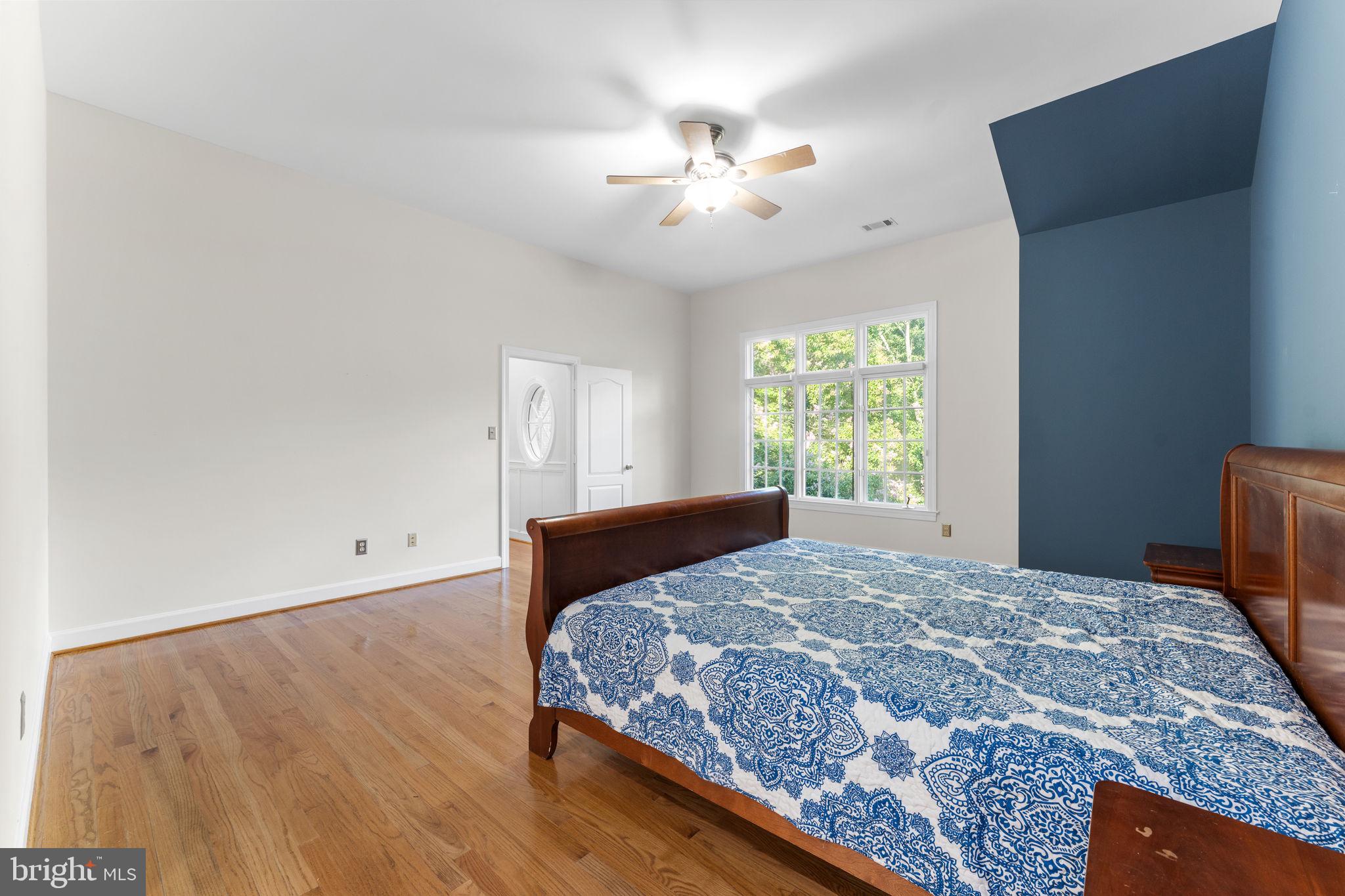 RESTON - Residential