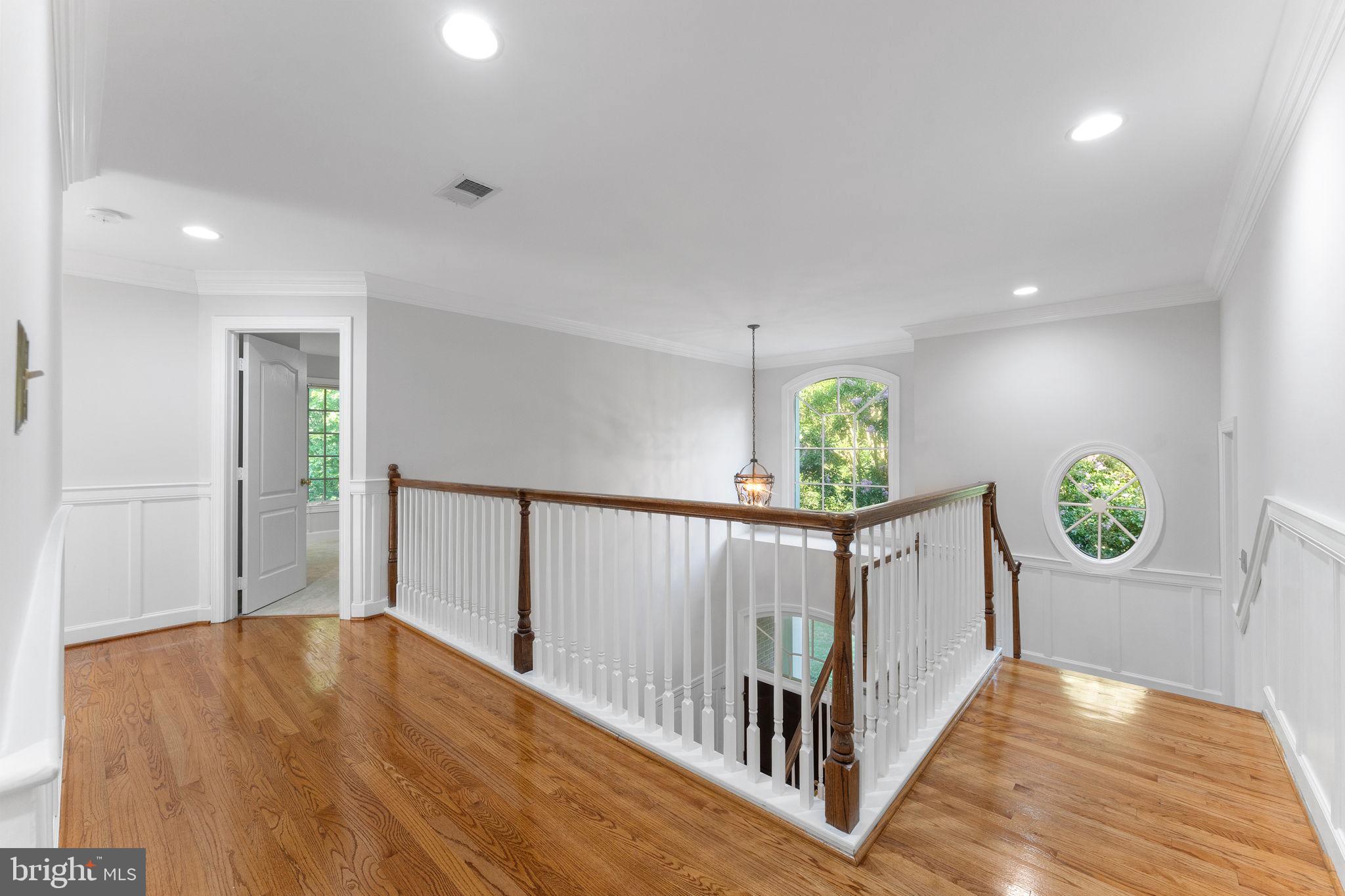 RESTON - Residential