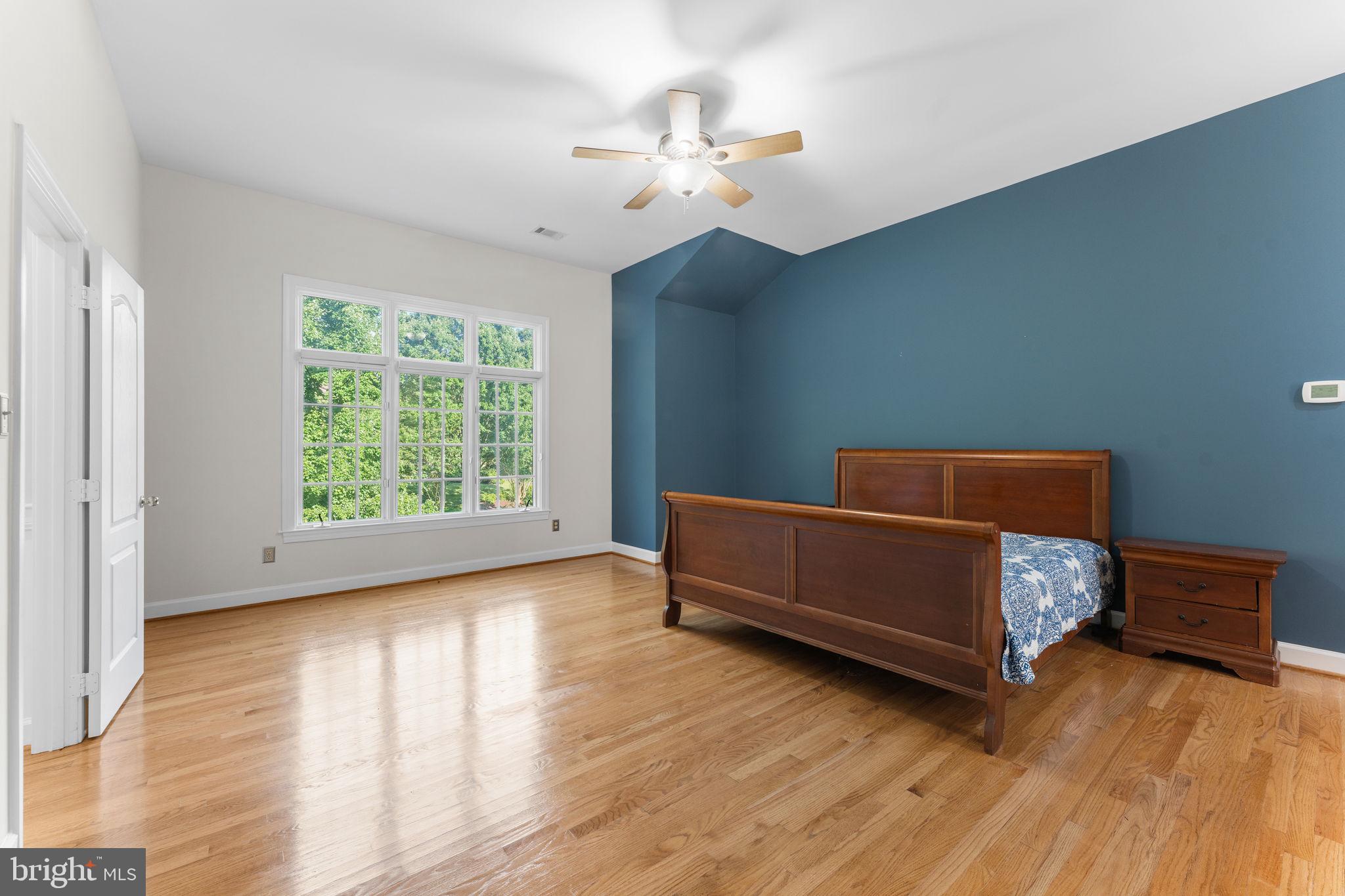 RESTON - Residential