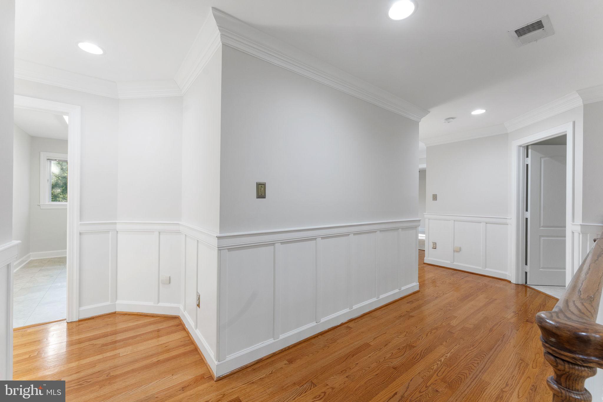 RESTON - Residential