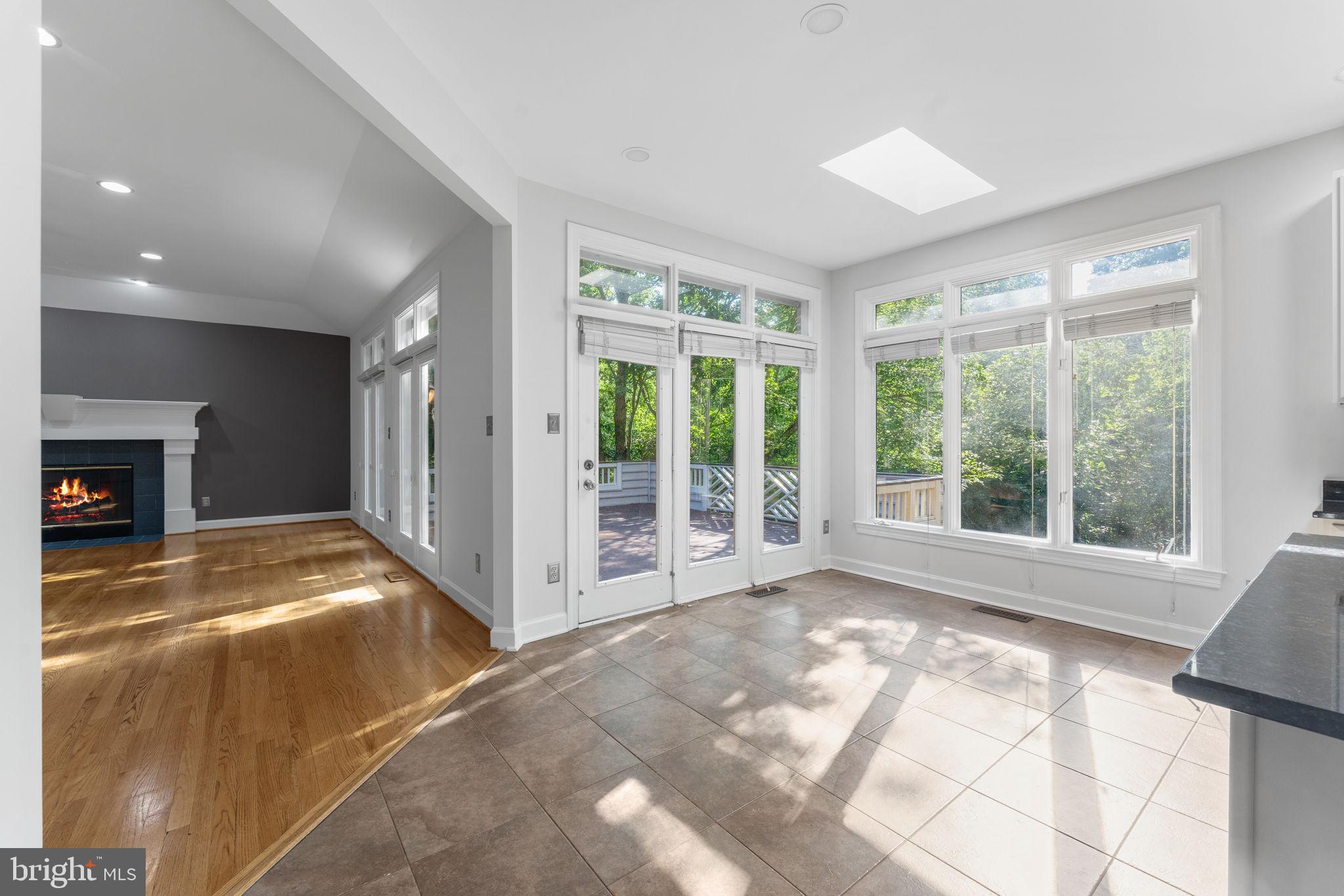 RESTON - Residential