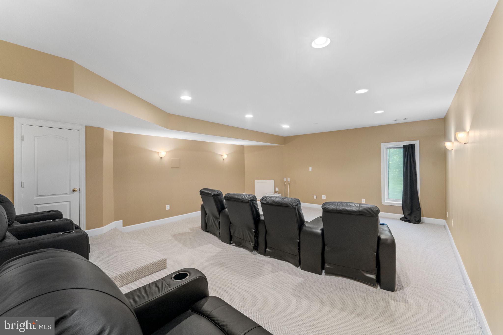 RESTON - Residential