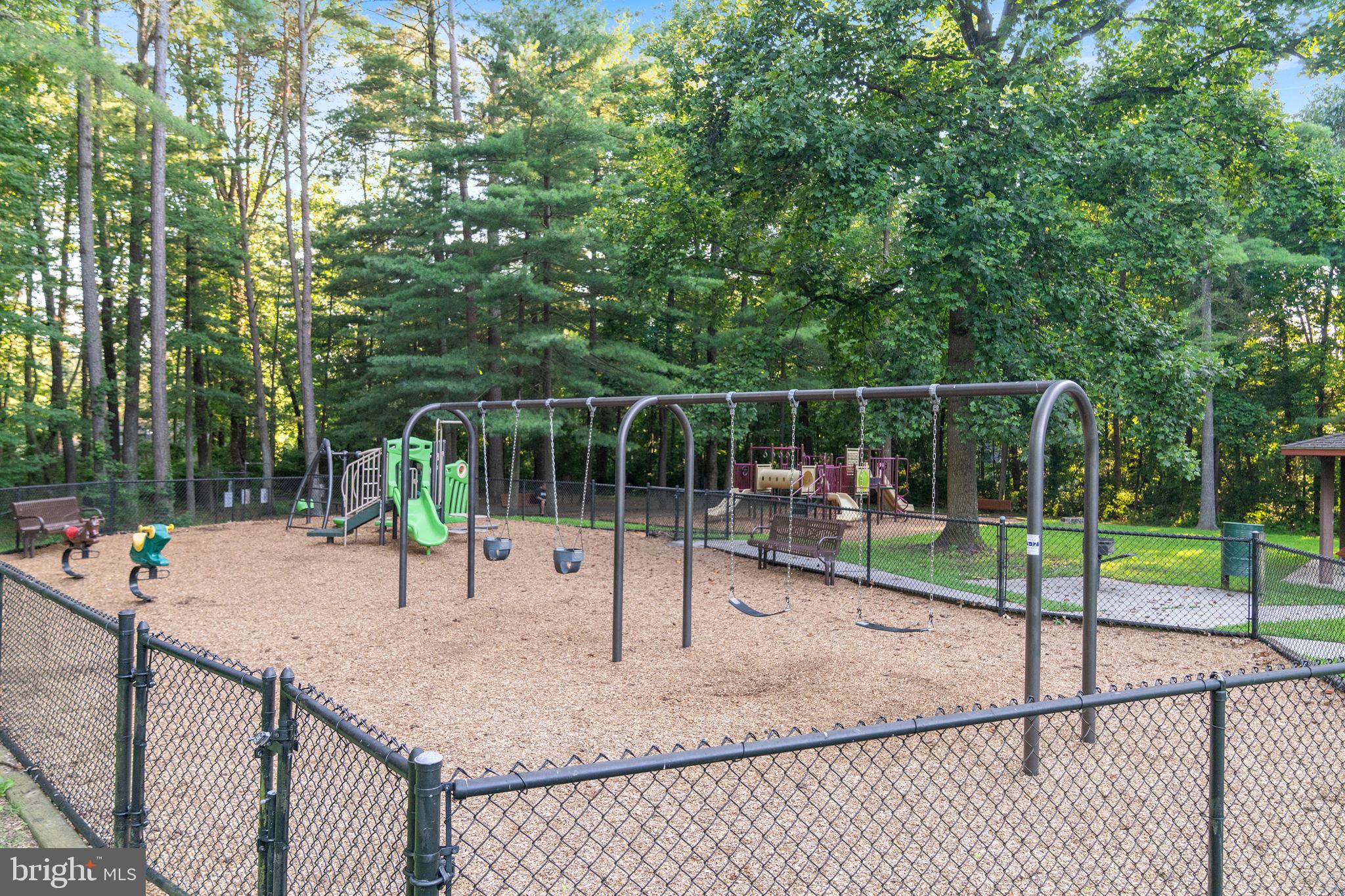 RESTON - Residential