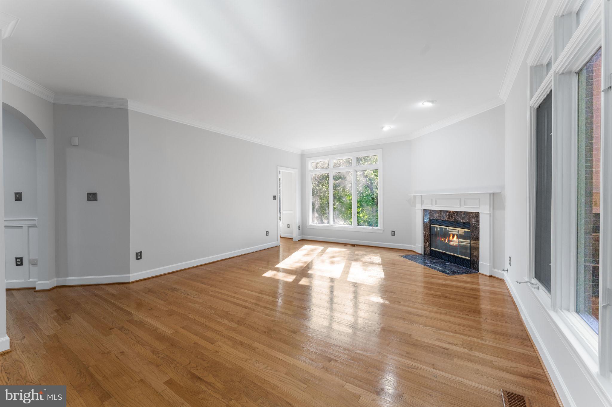 RESTON - Residential