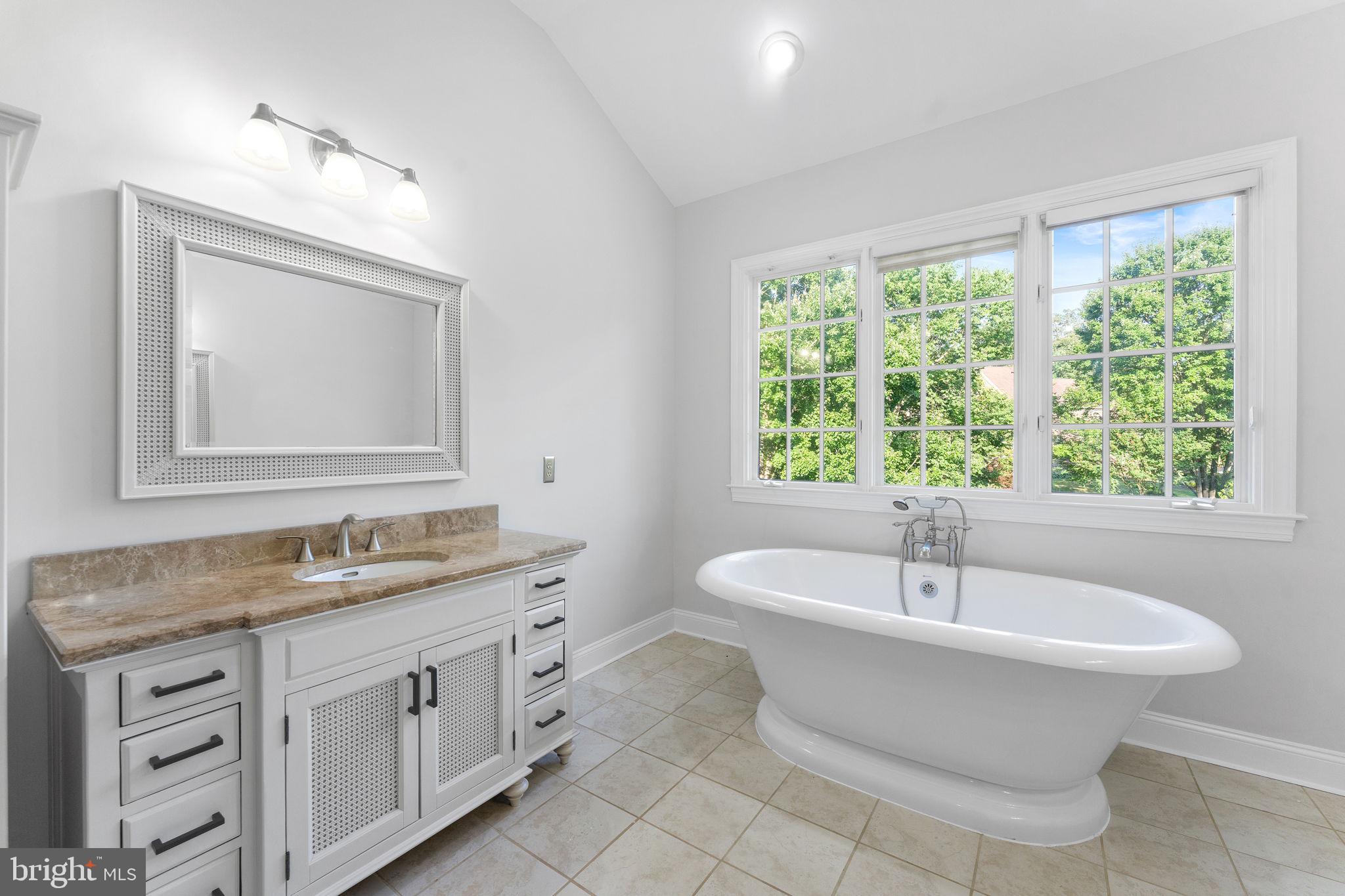 12016 CREEKBEND DRIVE