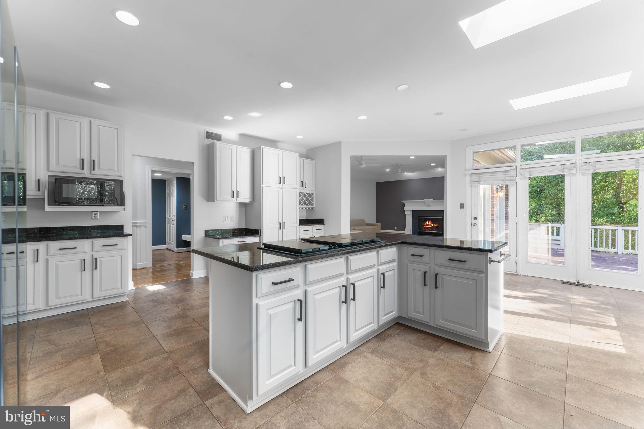 RESTON - Residential