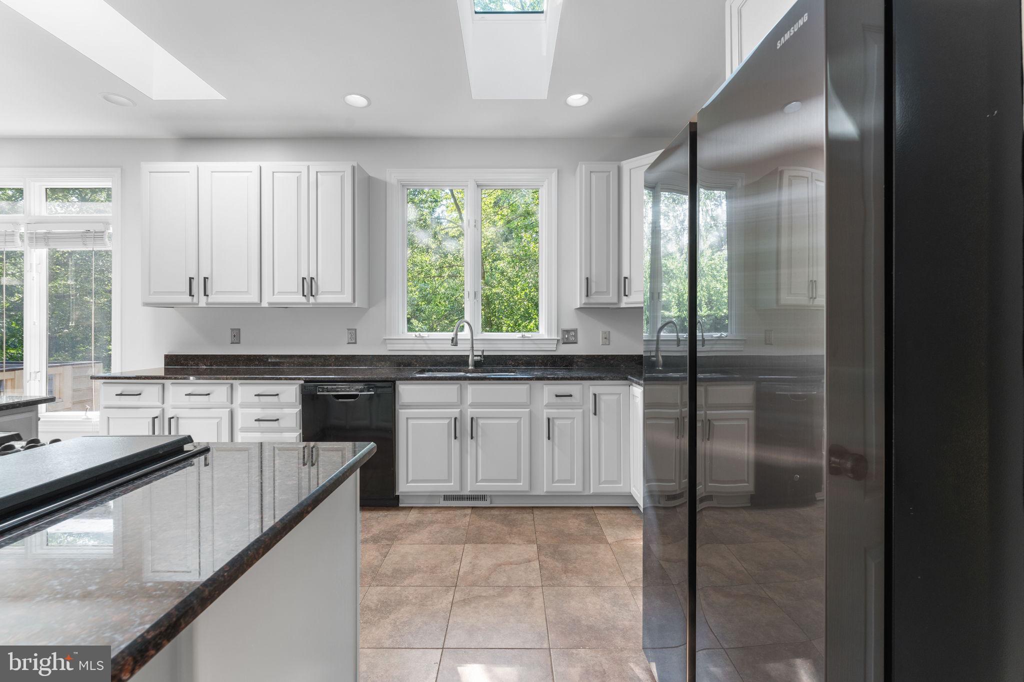 RESTON - Residential