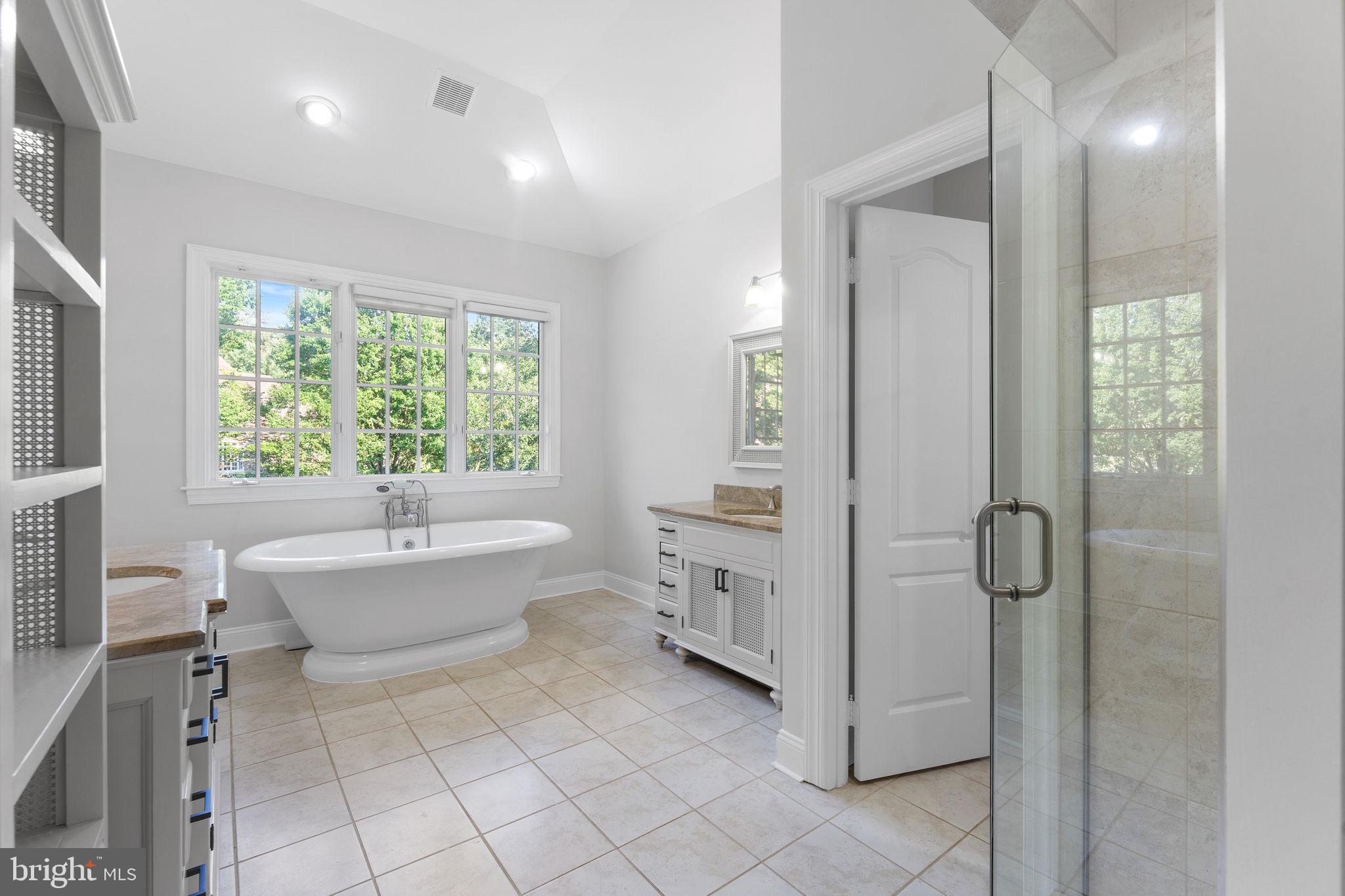 RESTON - Residential