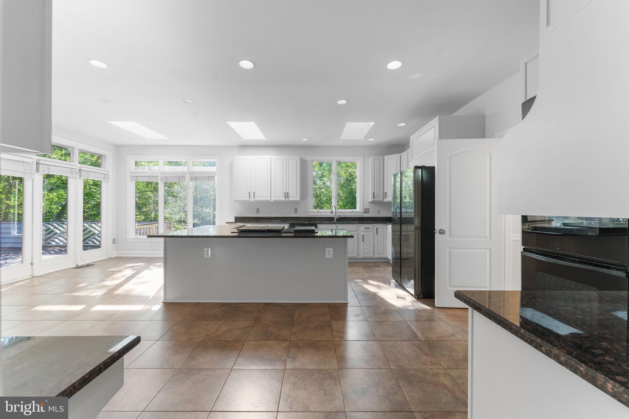 RESTON - Residential