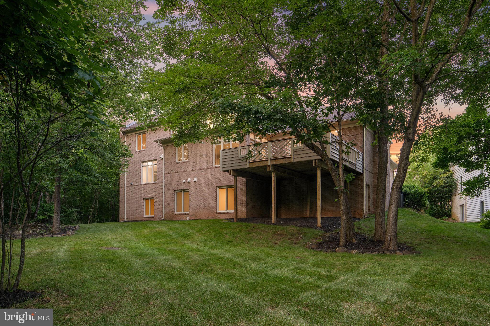 RESTON - Residential