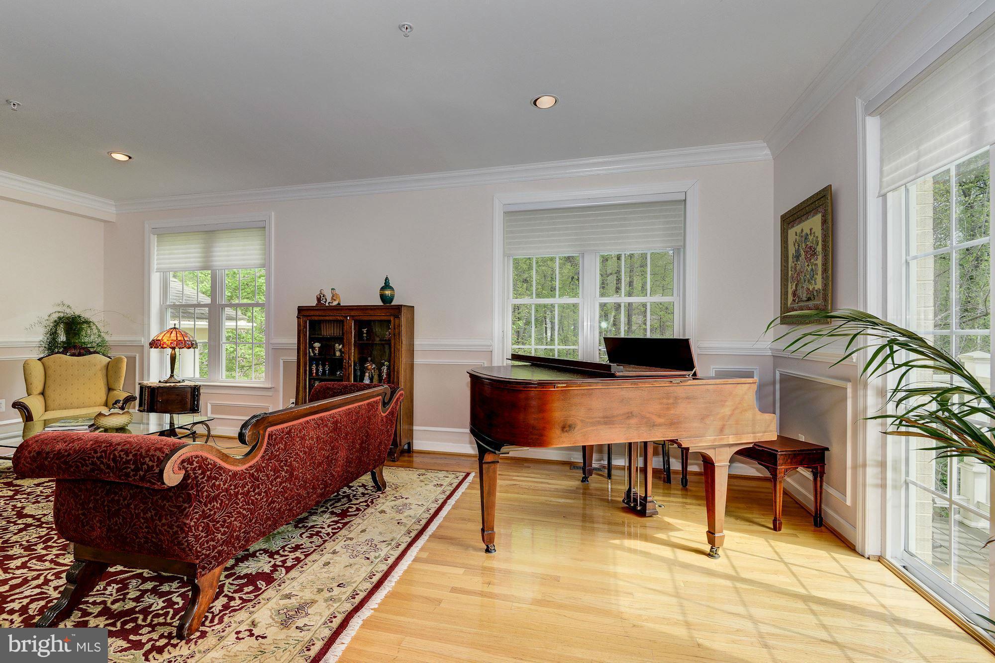 COLESVILLE MANOR - Residential