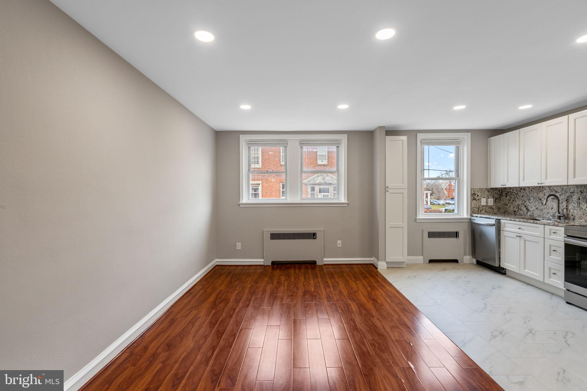 PHILADELPHIA (NORTHEAST) - Residential