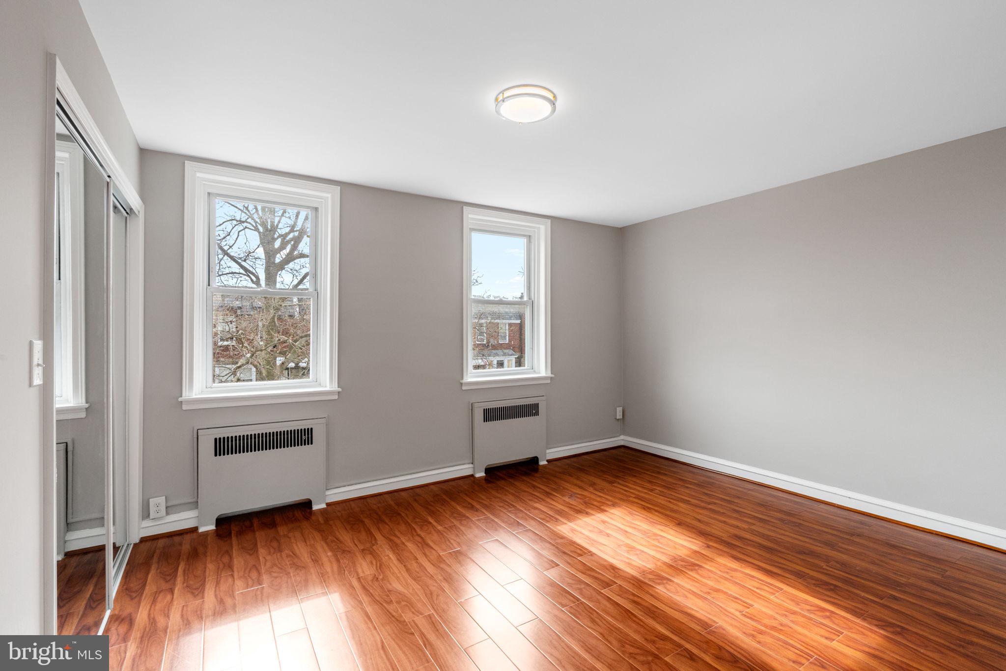 PHILADELPHIA (NORTHEAST) - Residential