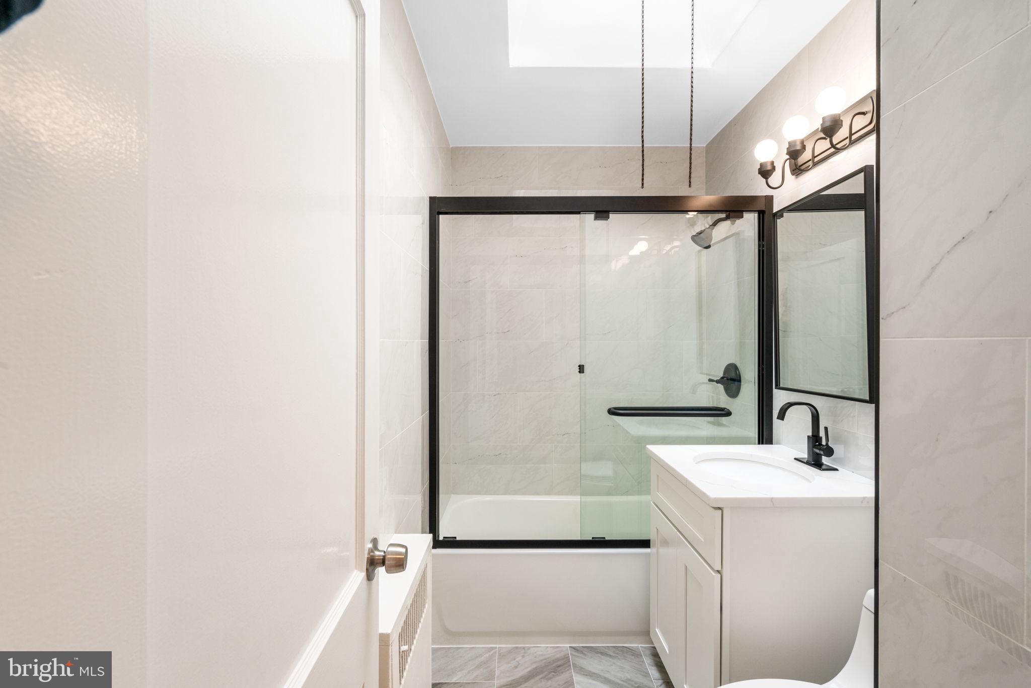 PHILADELPHIA (NORTHEAST) - Residential