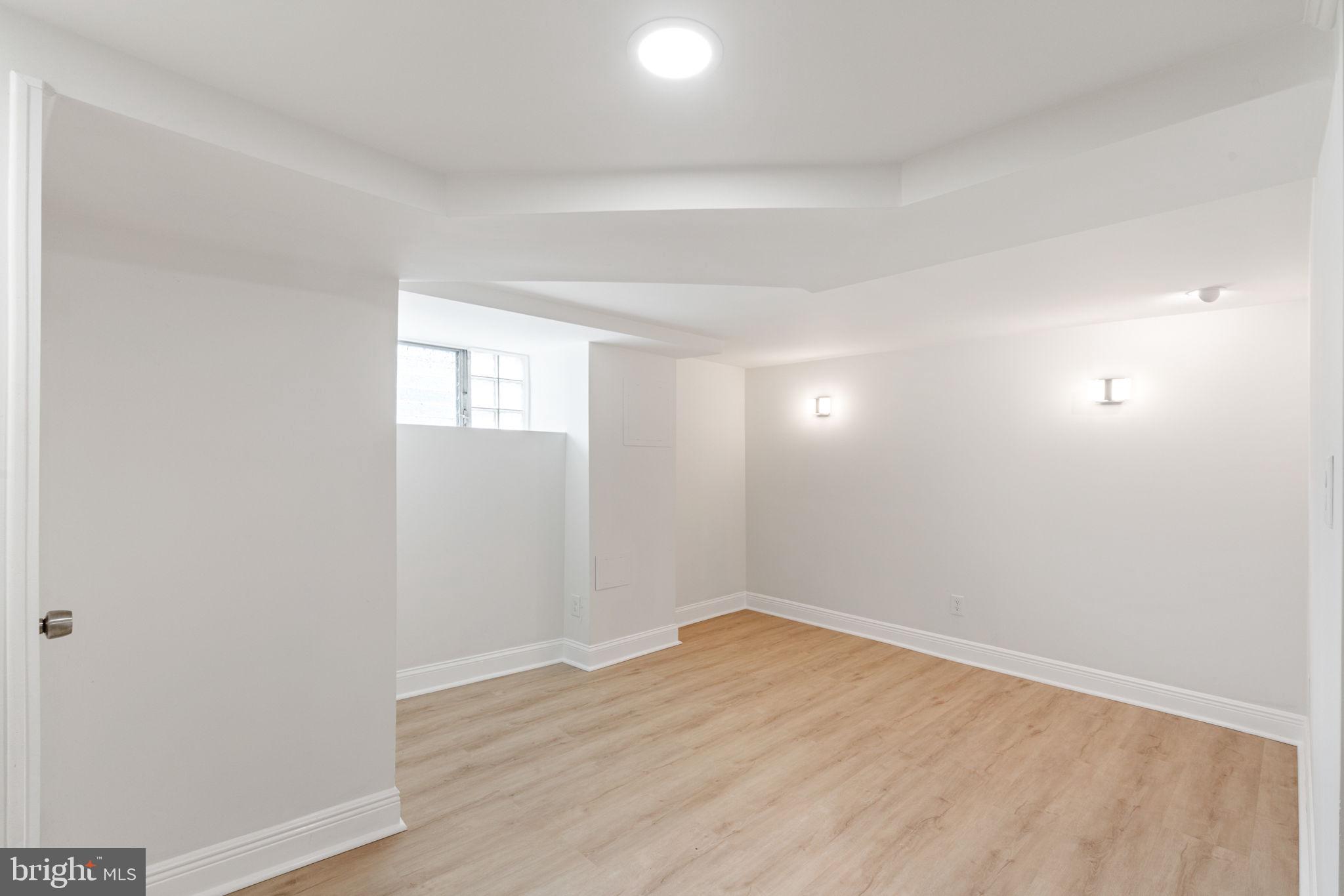 PHILADELPHIA (NORTHEAST) - Residential