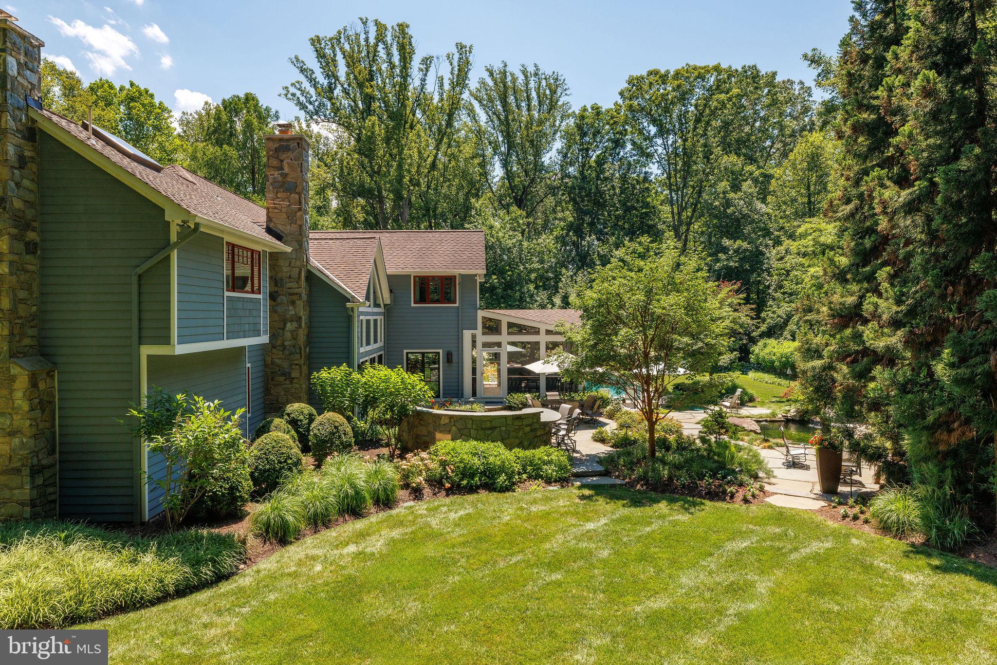 927 HICKORY RUN LANE