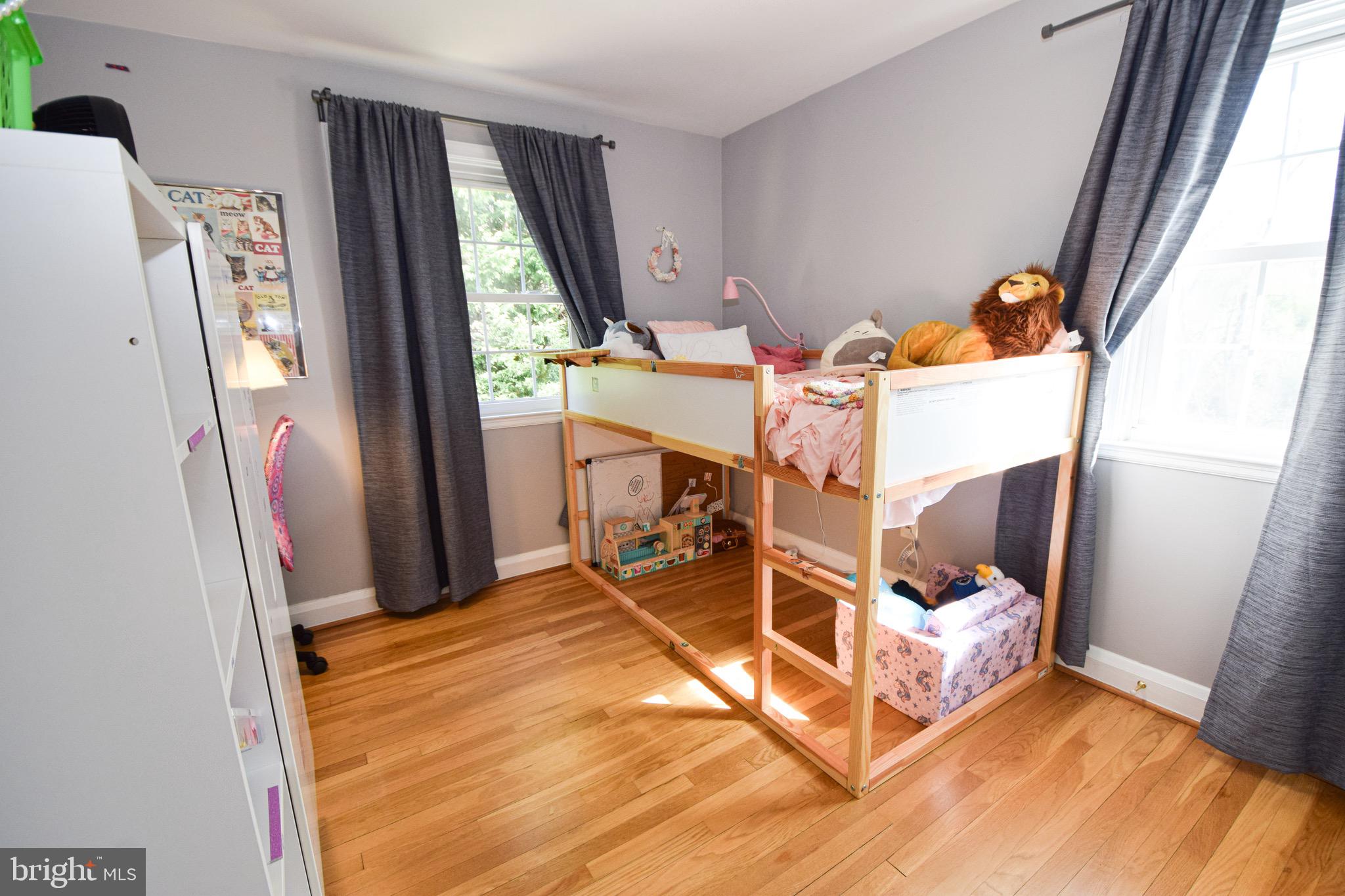 STRATFORD - Residential