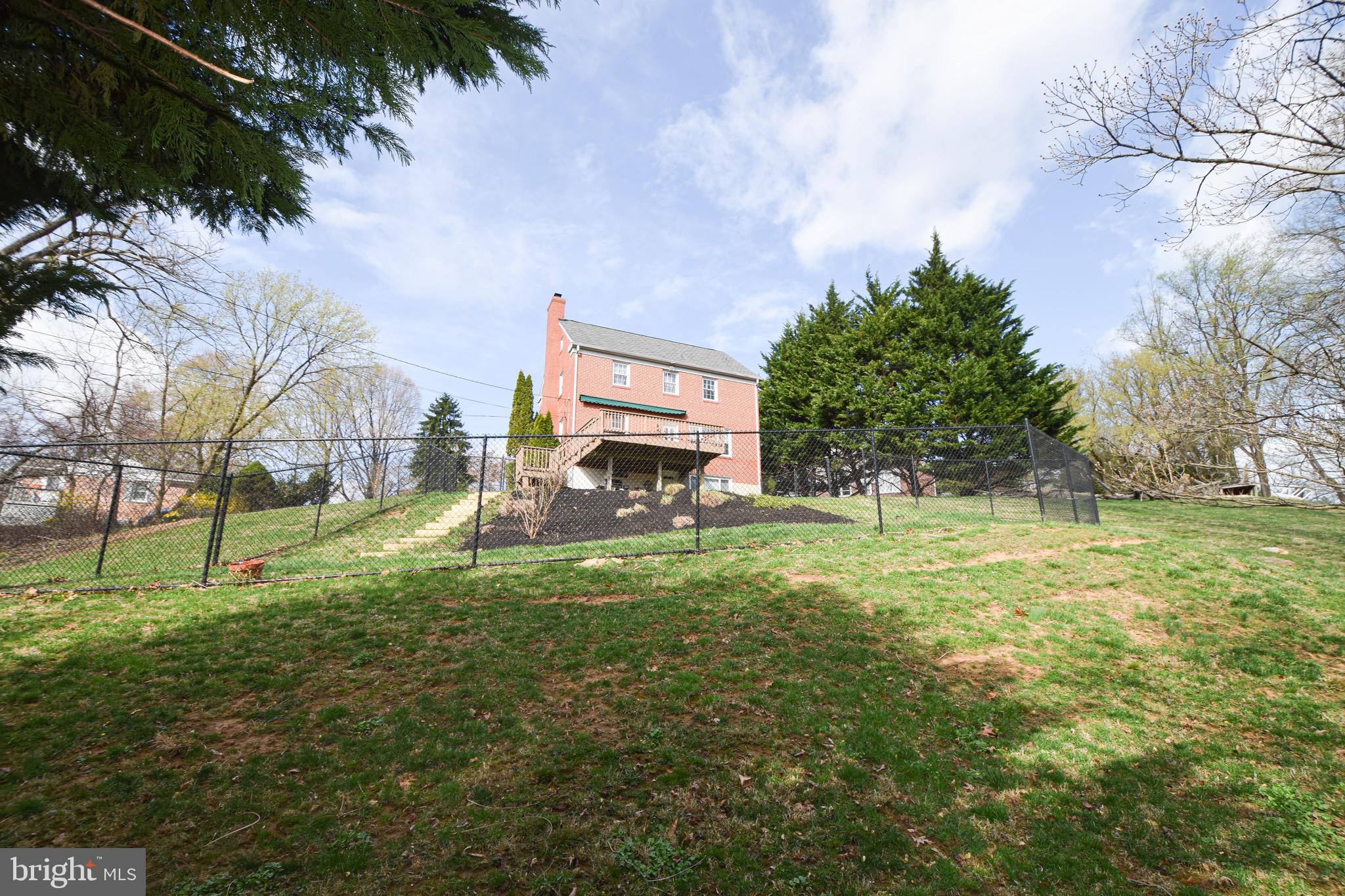 STRATFORD - Residential