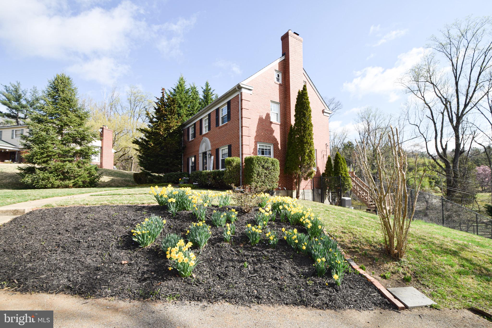 STRATFORD - Residential