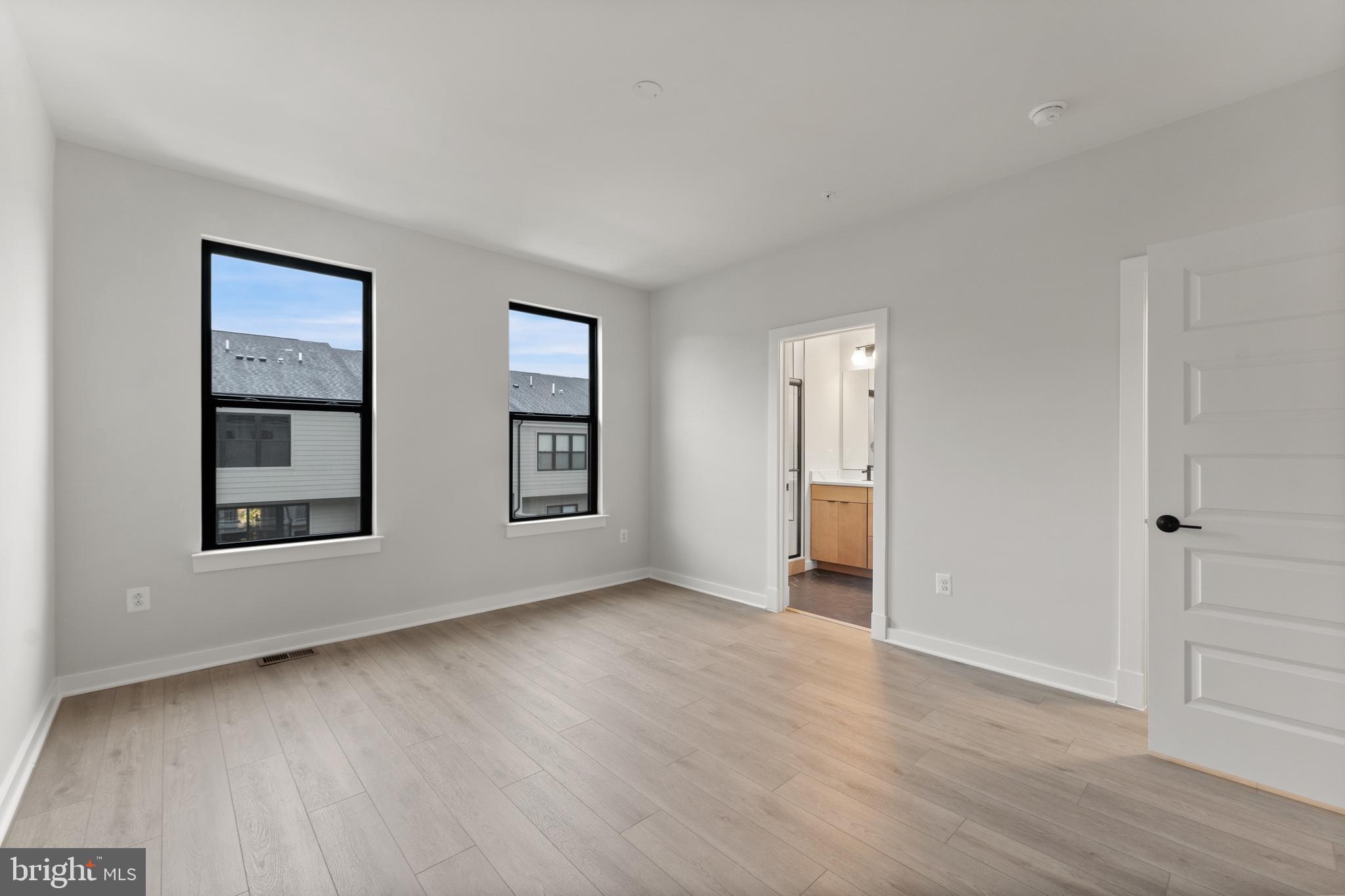 MELFORD TOWN CENTER - Residential