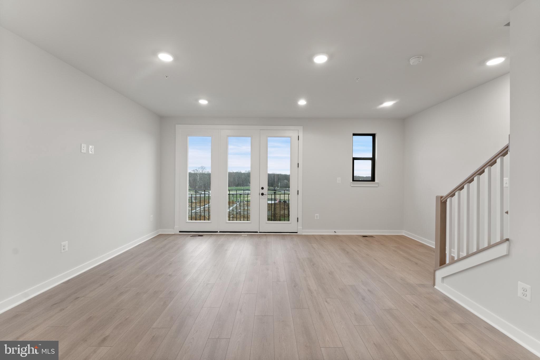 MELFORD TOWN CENTER - Residential