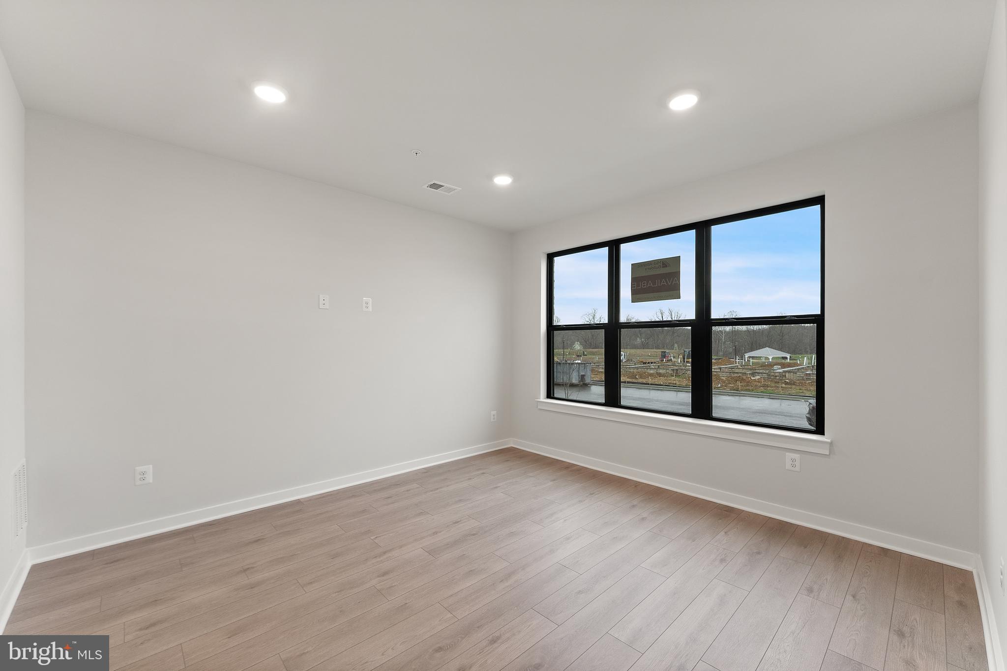 MELFORD TOWN CENTER - Residential