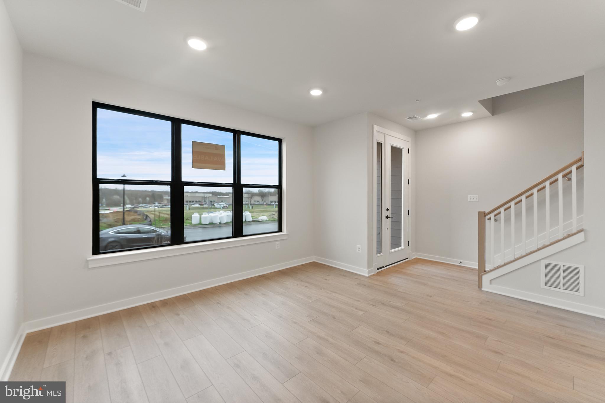 MELFORD TOWN CENTER - Residential