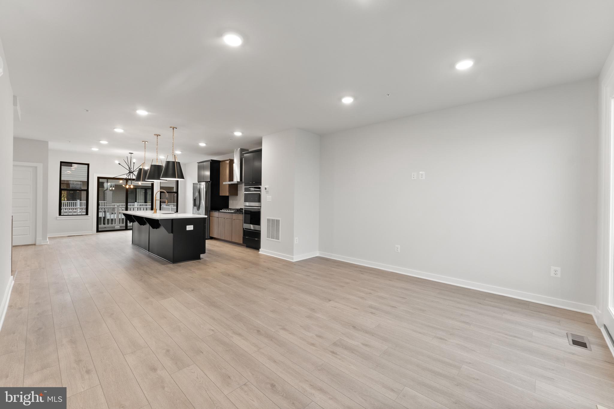 MELFORD TOWN CENTER - Residential