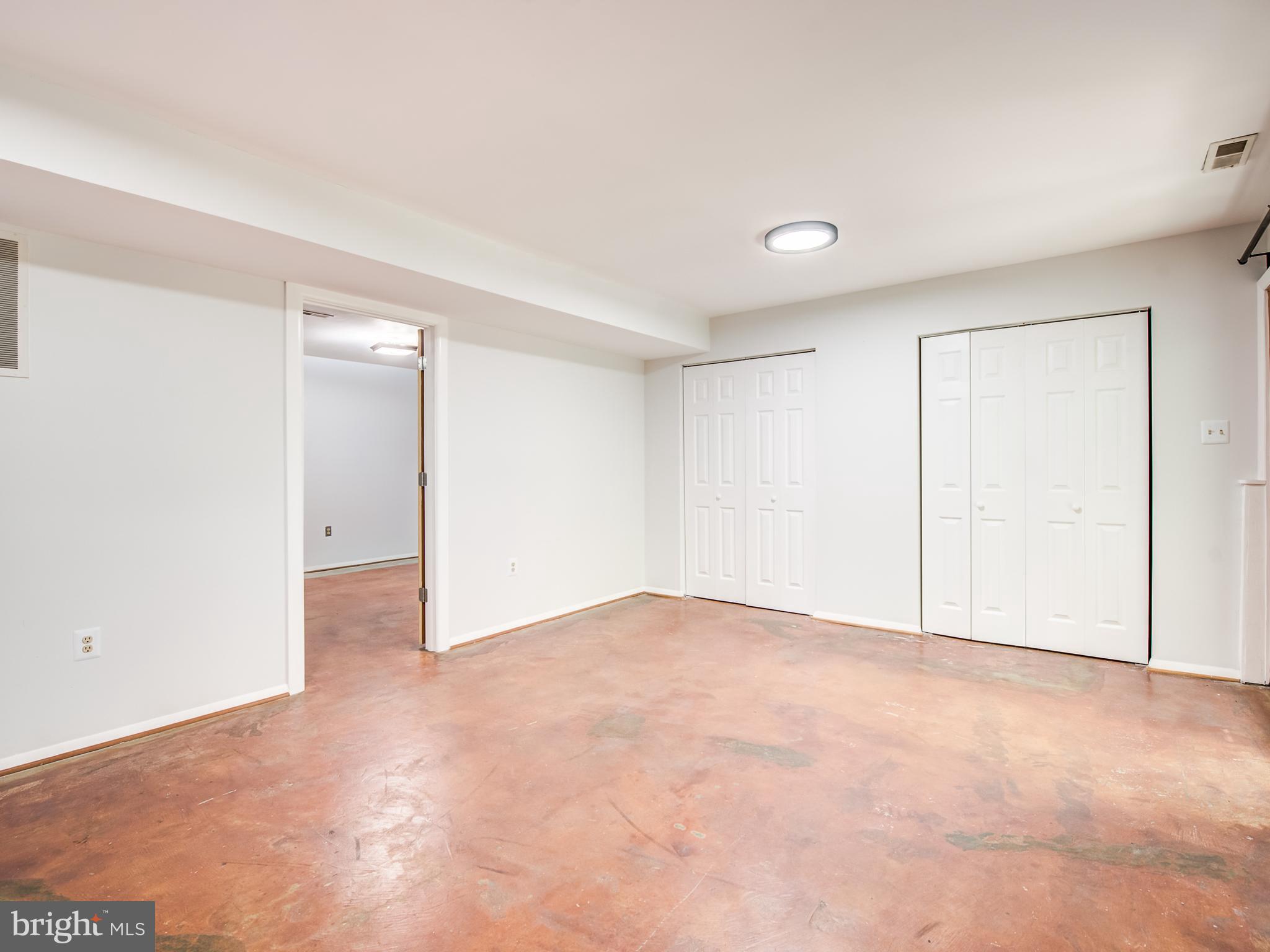 HOLLAND CLIFF SHORES - Residential