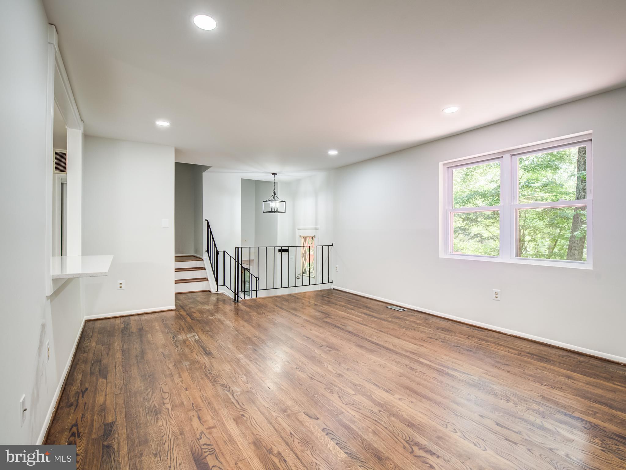 HOLLAND CLIFF SHORES - Residential