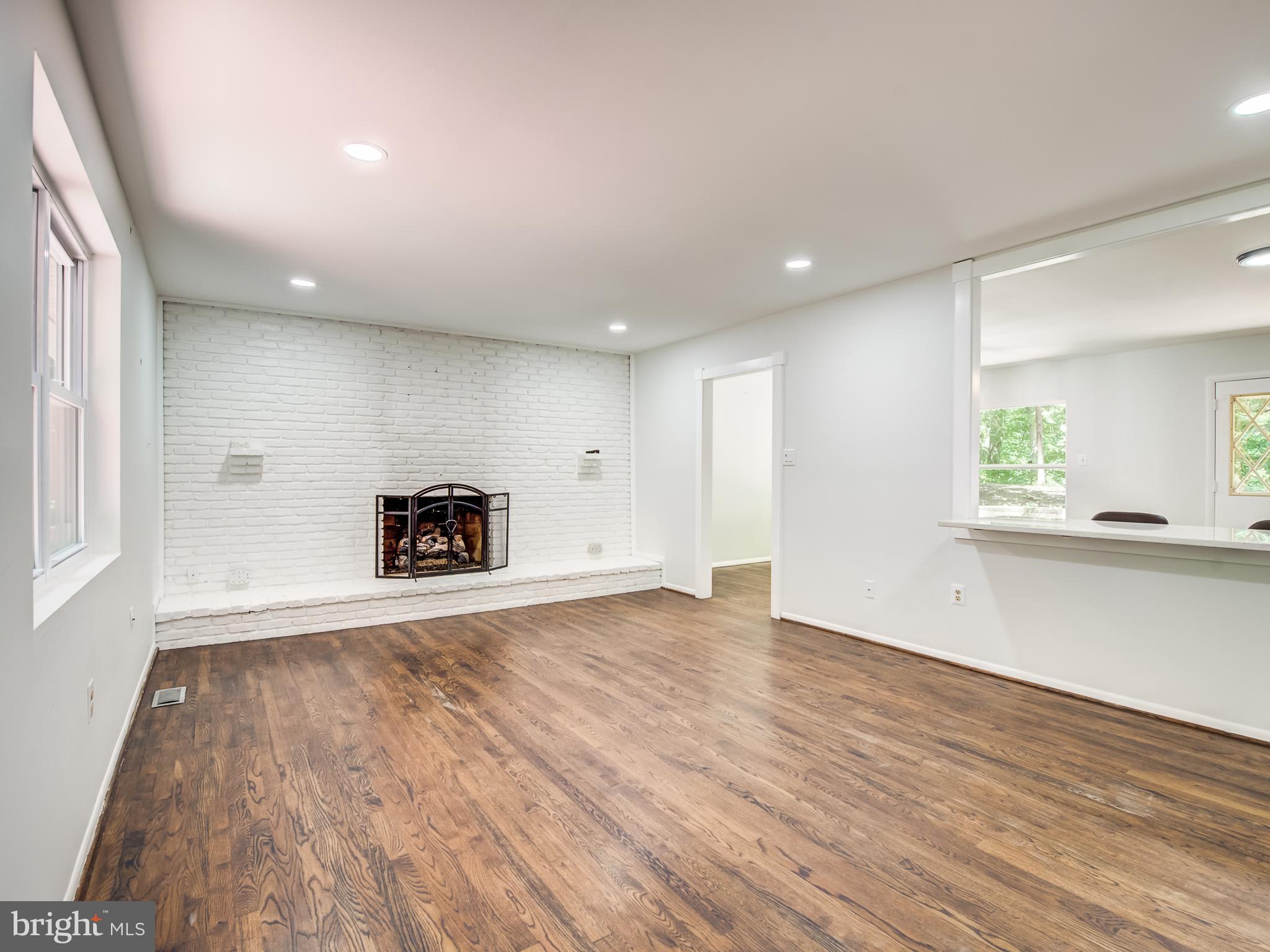 HOLLAND CLIFF SHORES - Residential