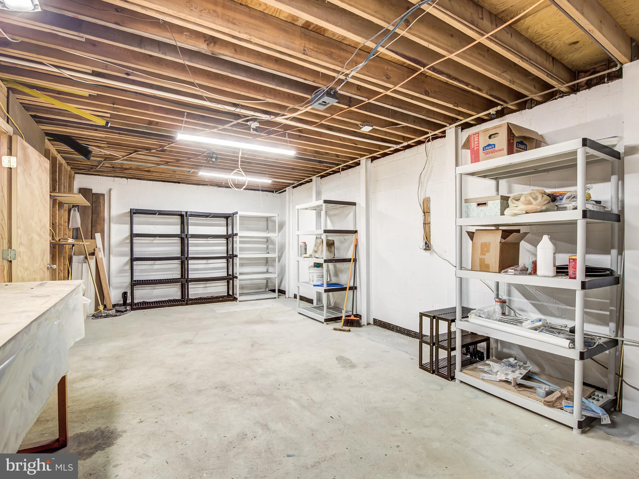 HOLLAND CLIFF SHORES - Residential