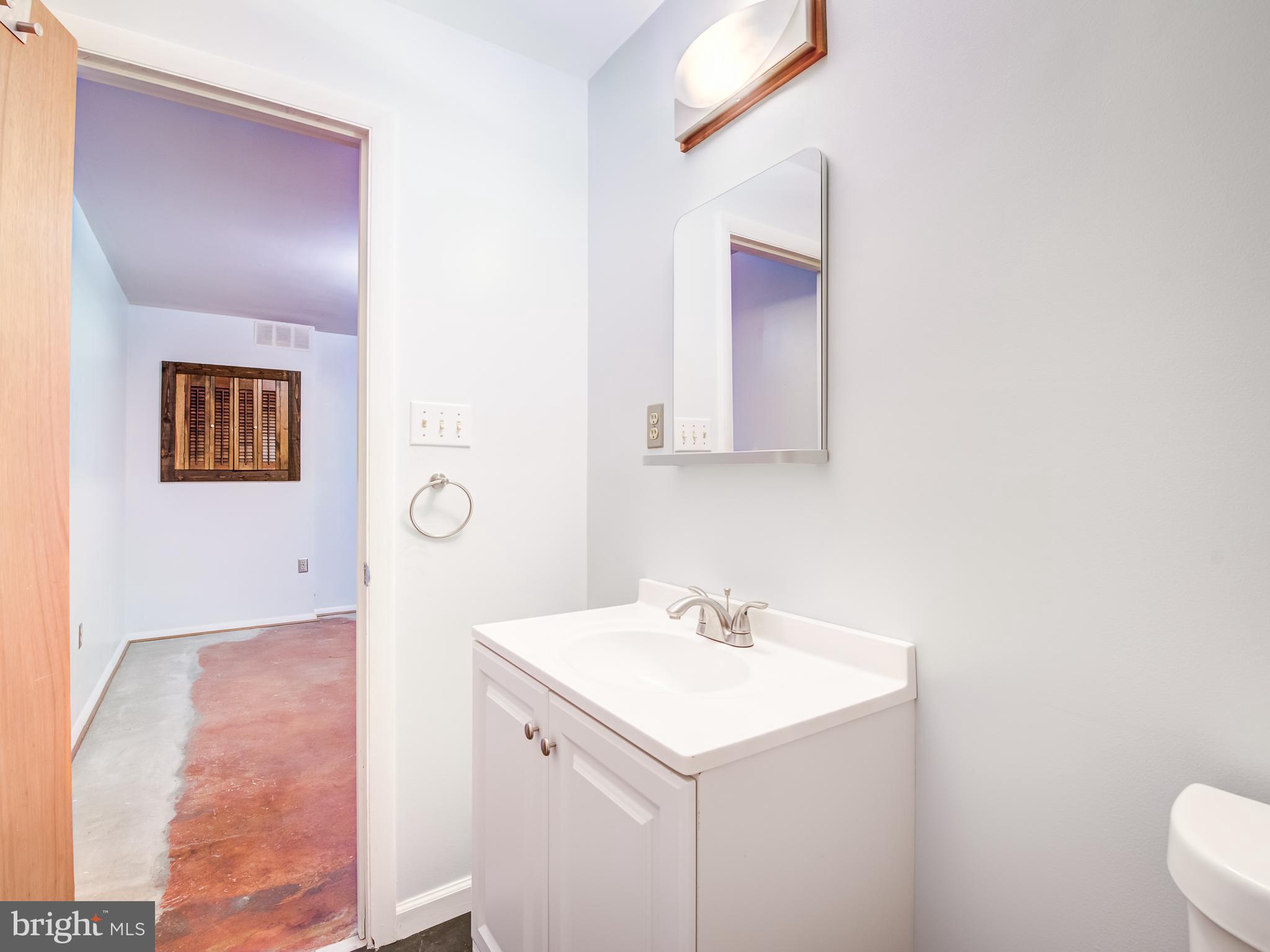 HOLLAND CLIFF SHORES - Residential