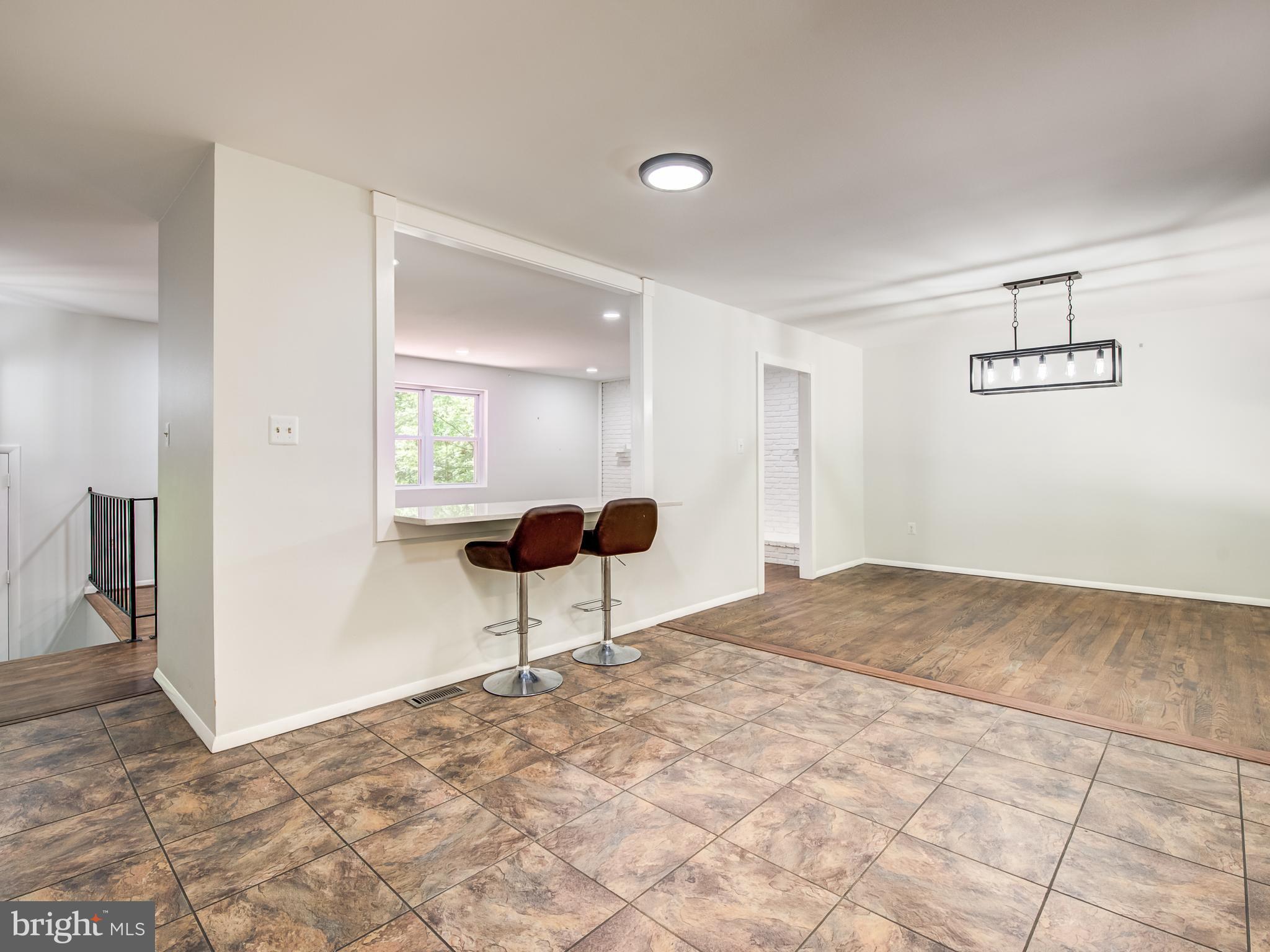 HOLLAND CLIFF SHORES - Residential