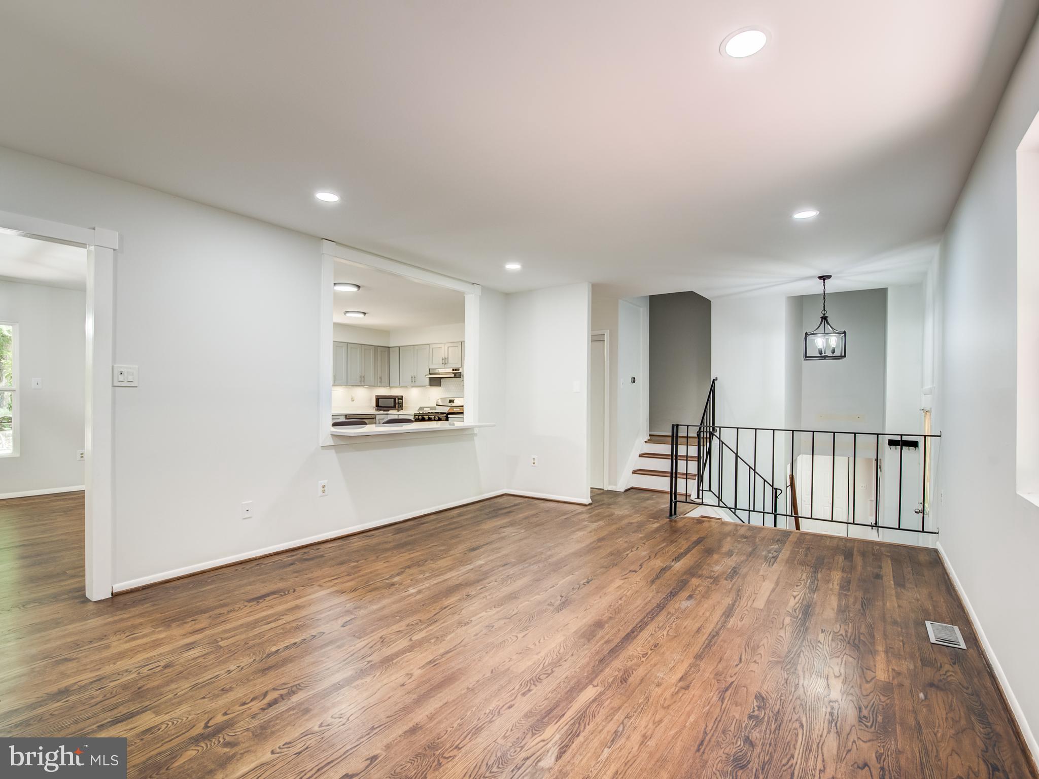 HOLLAND CLIFF SHORES - Residential