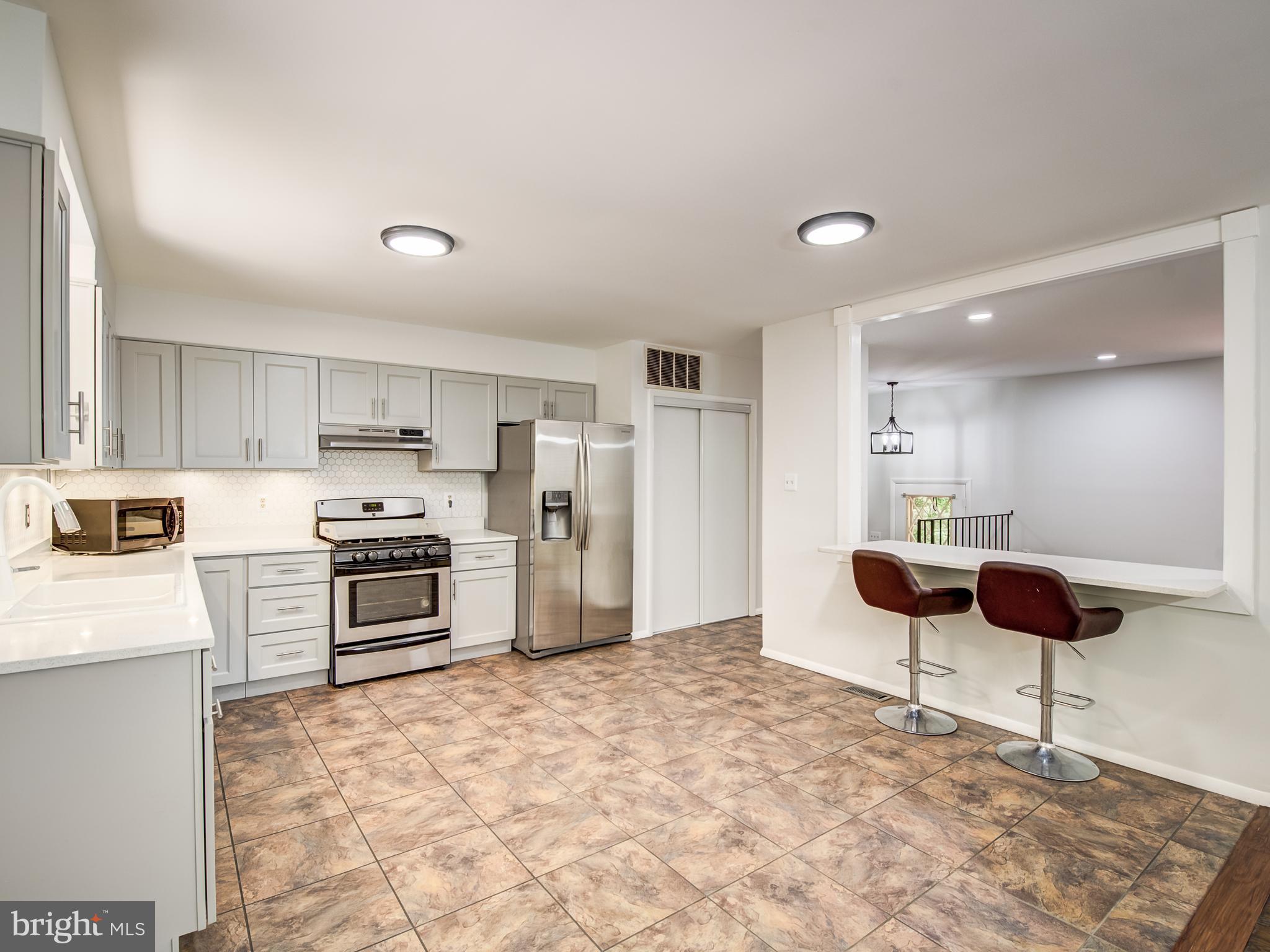 HOLLAND CLIFF SHORES - Residential