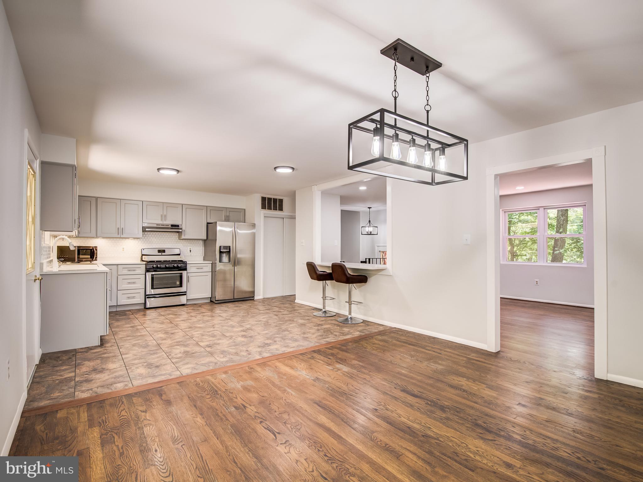 HOLLAND CLIFF SHORES - Residential