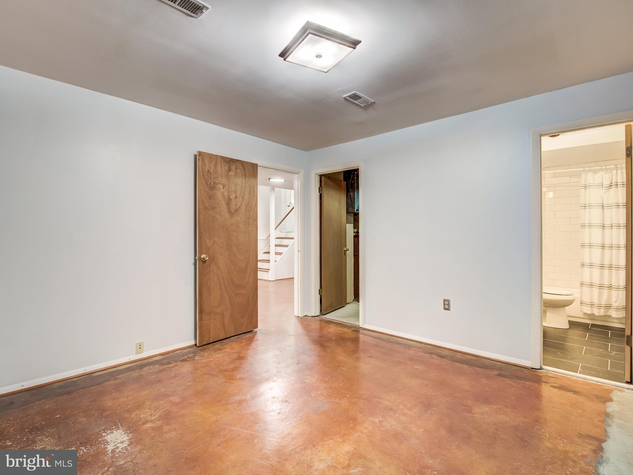 HOLLAND CLIFF SHORES - Residential