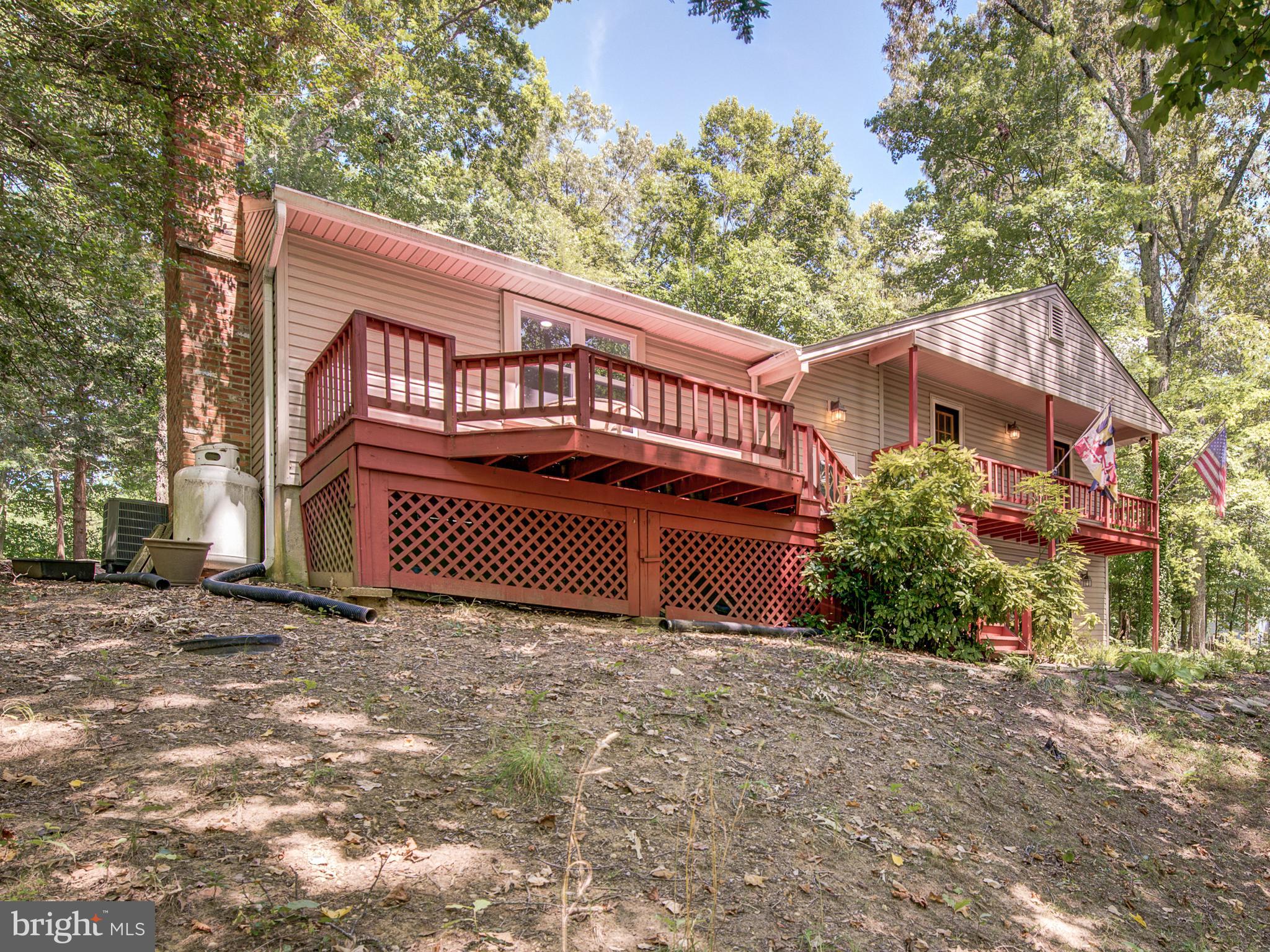 HOLLAND CLIFF SHORES - Residential