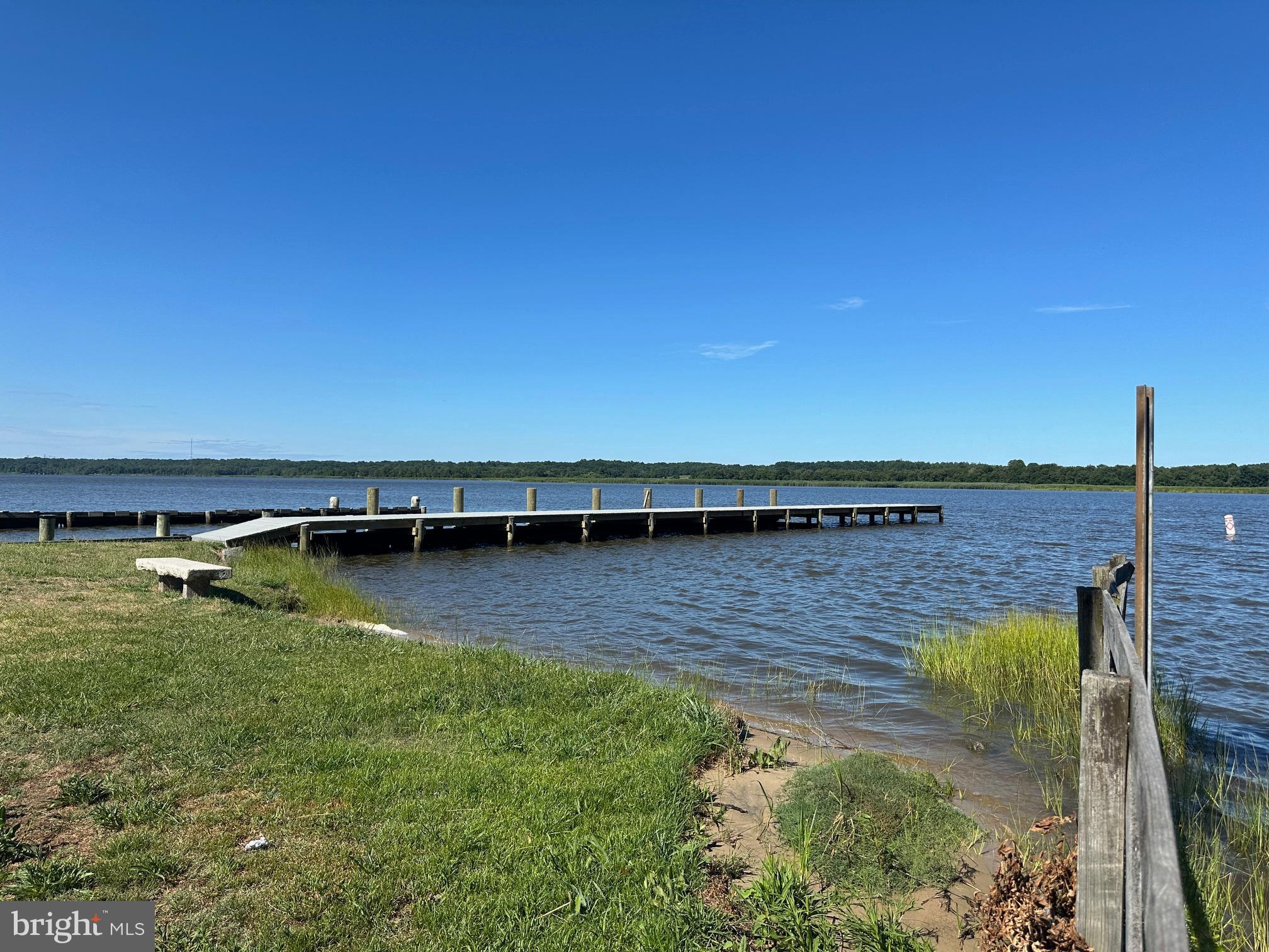 HOLLAND CLIFF SHORES - Residential
