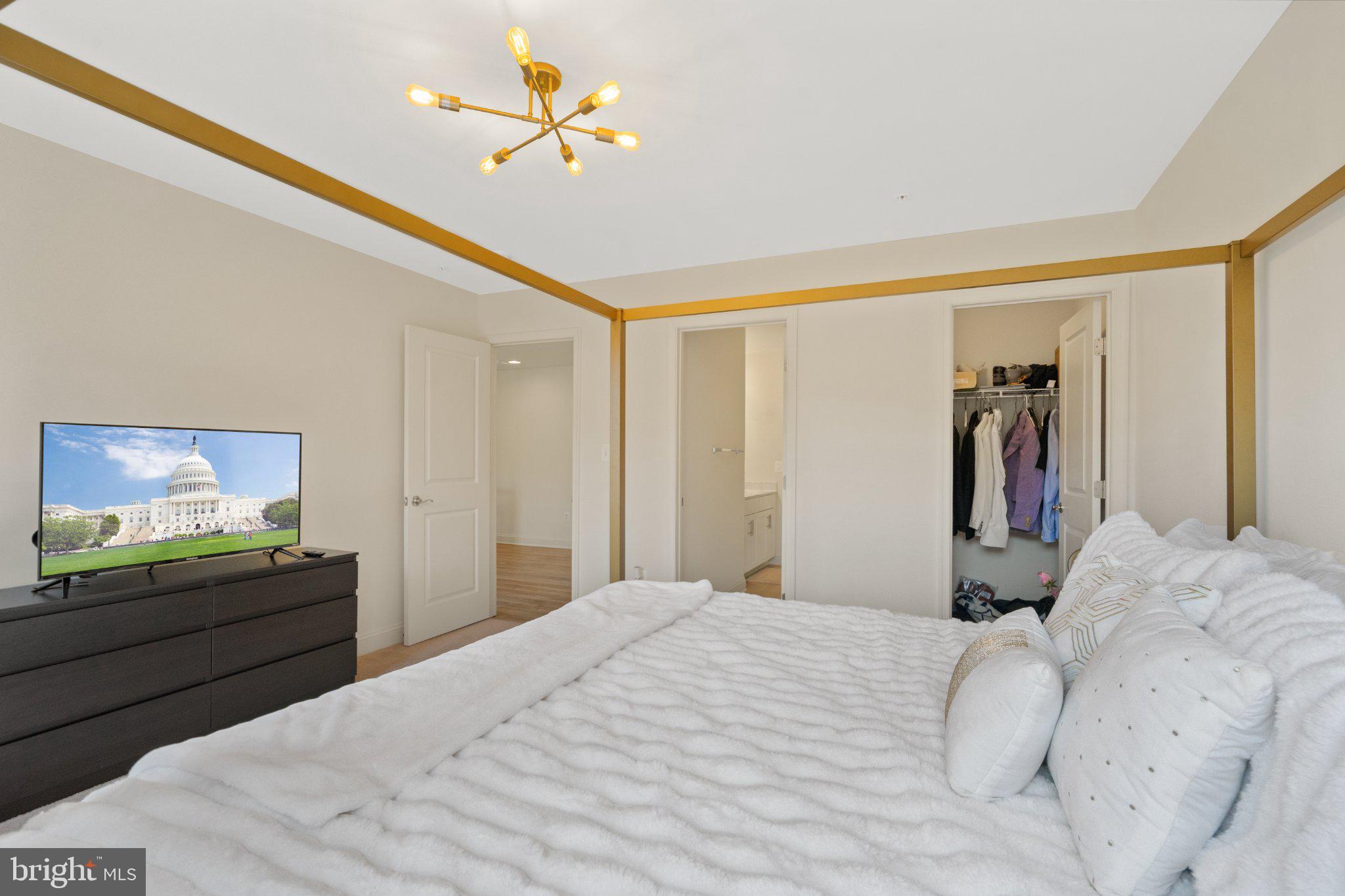 CEDAR CHASE - Residential