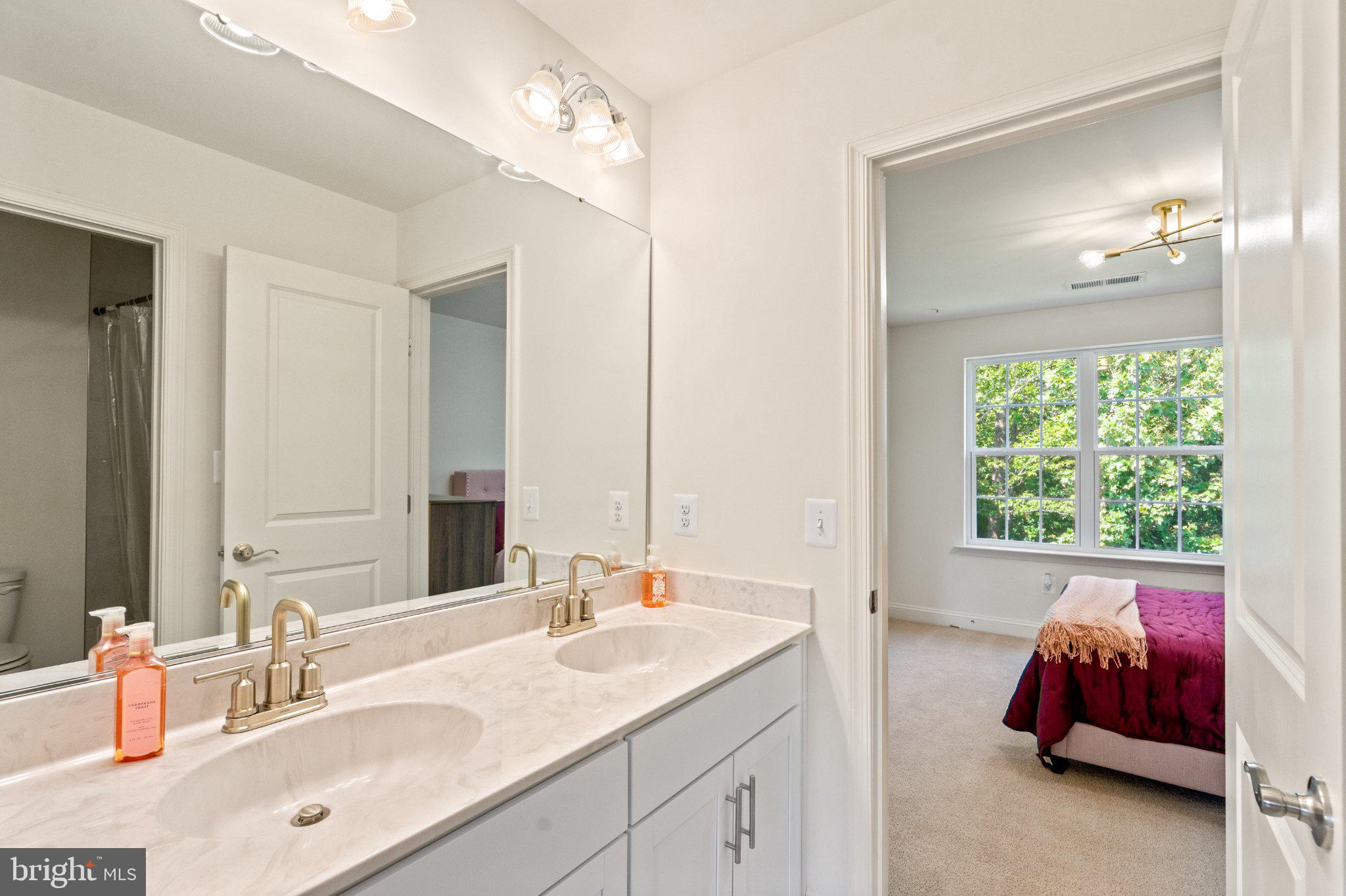 CEDAR CHASE - Residential