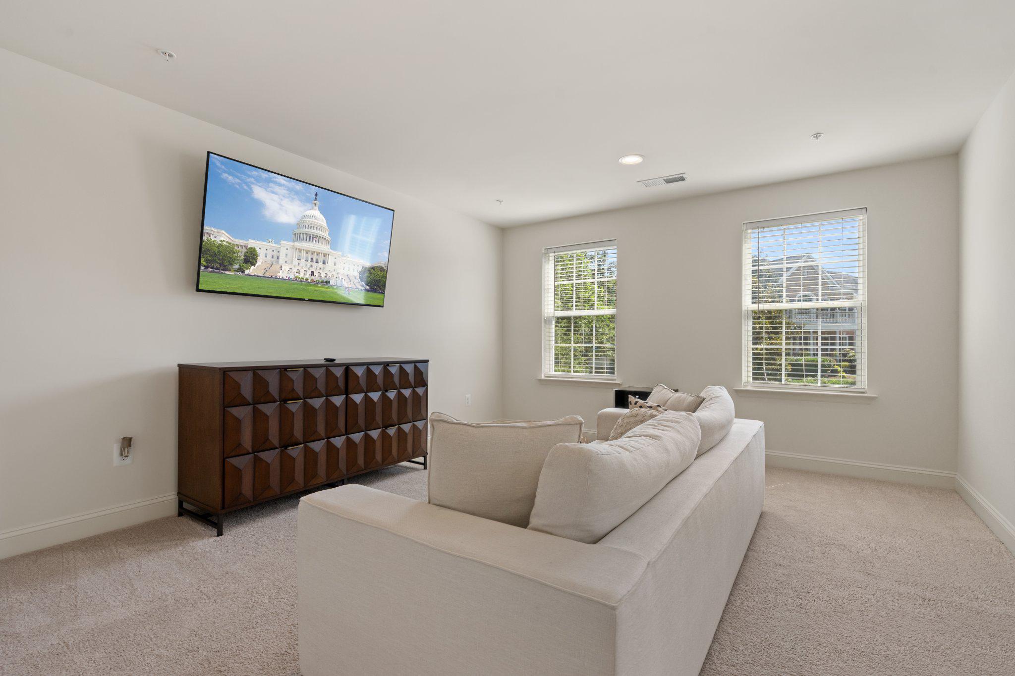 CEDAR CHASE - Residential