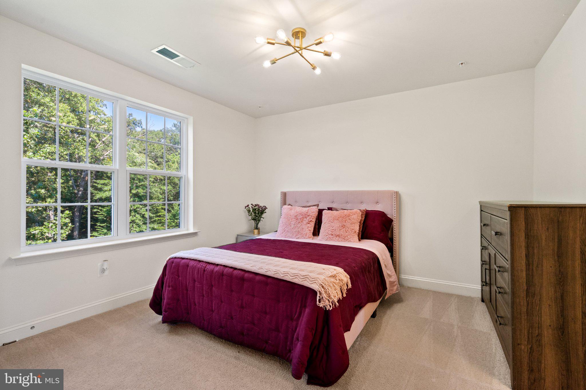 CEDAR CHASE - Residential
